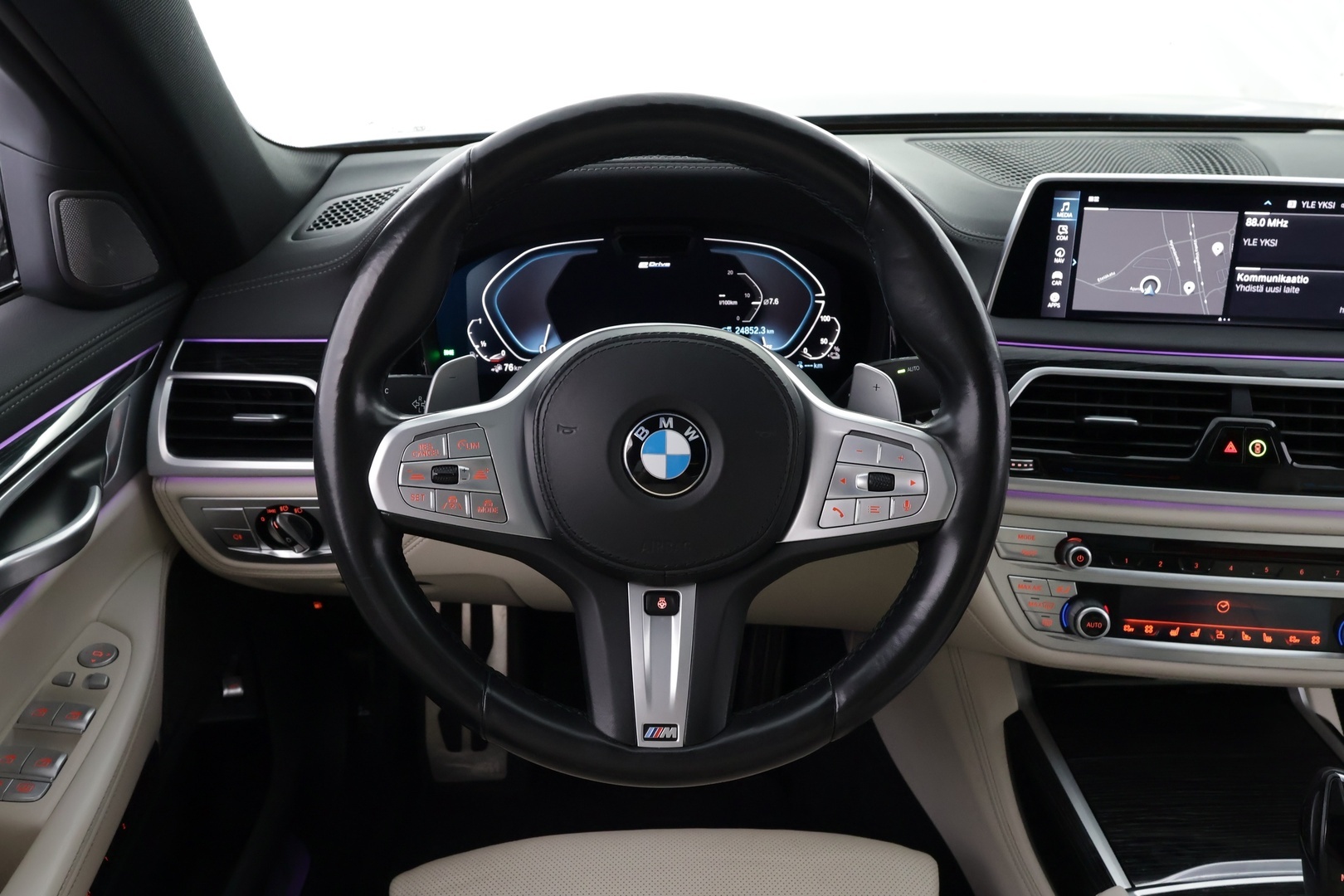BMW 745 2021