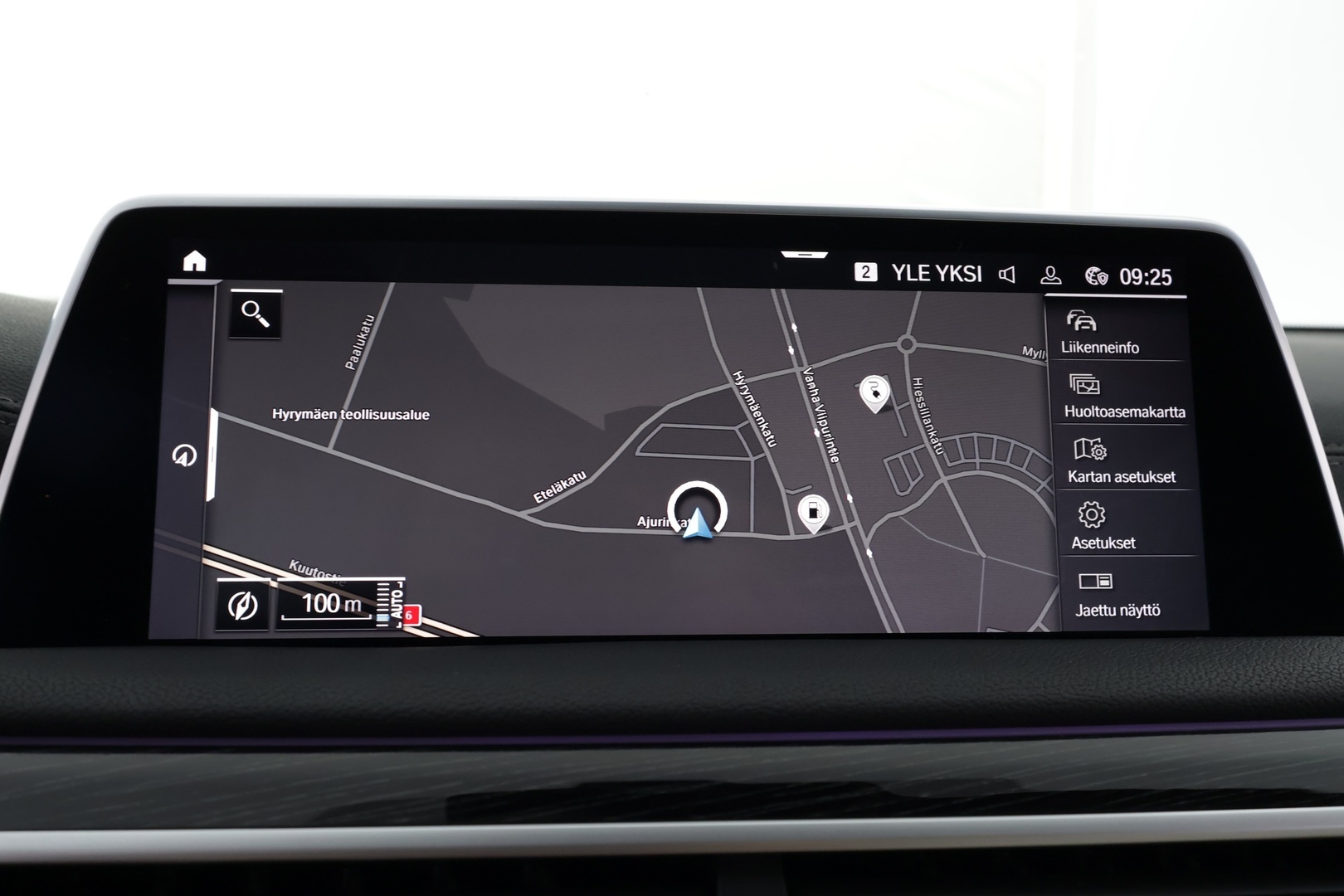 BMW 745 2021