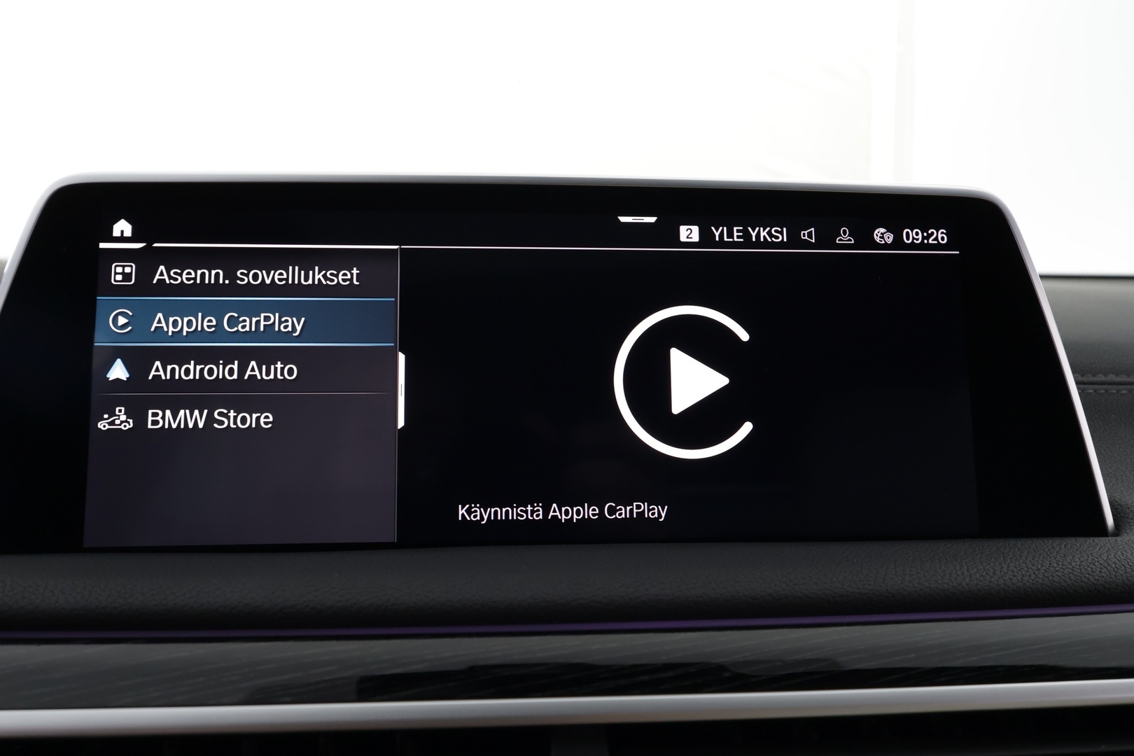 BMW 745 2021