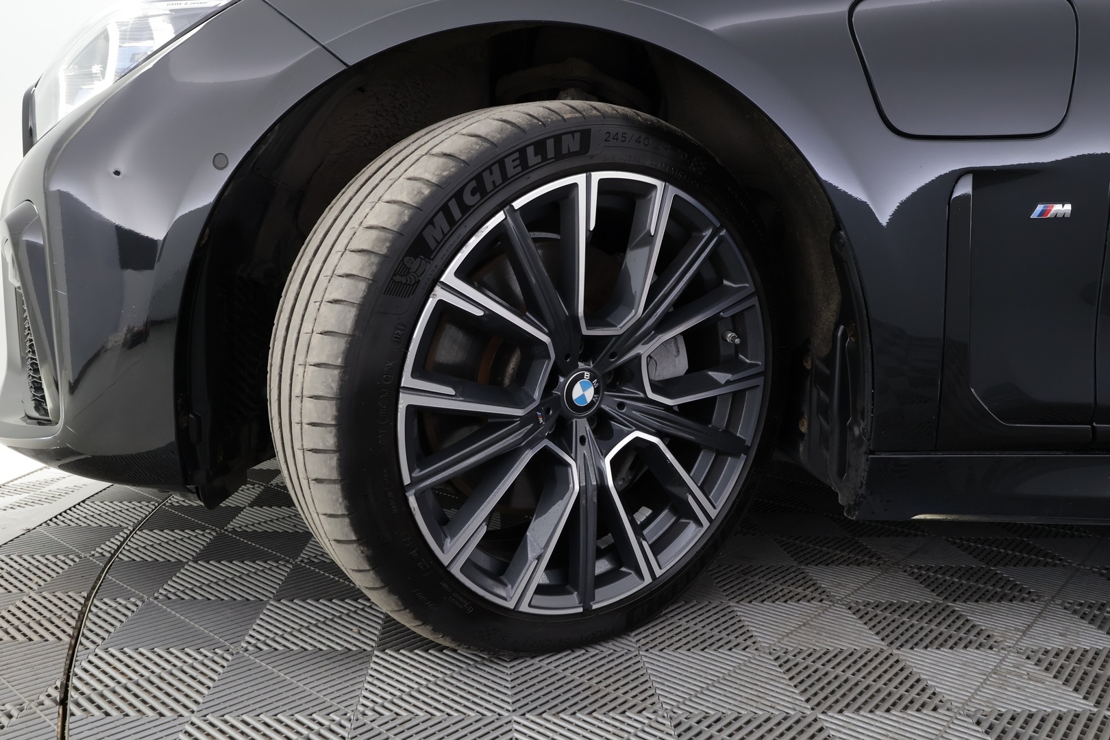BMW 745 2021