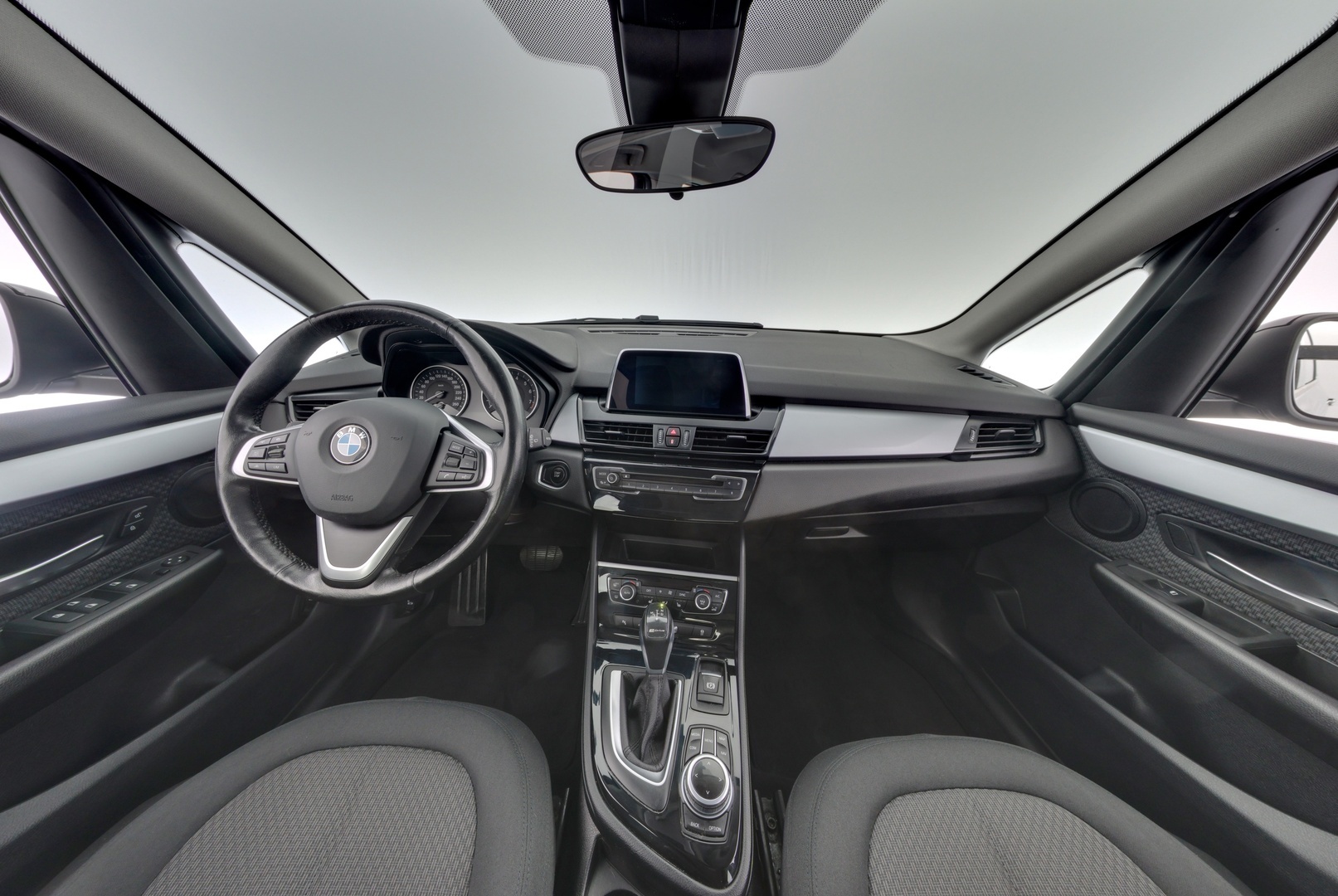 BMW 225 2017