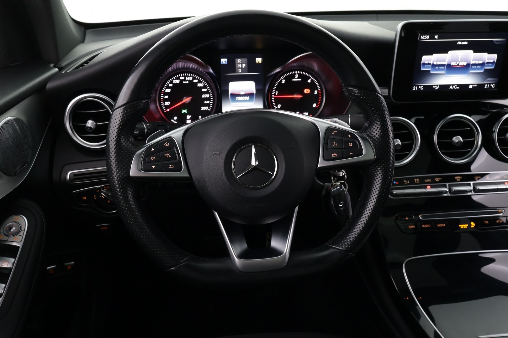 MERCEDES-BENZ GLC 2016