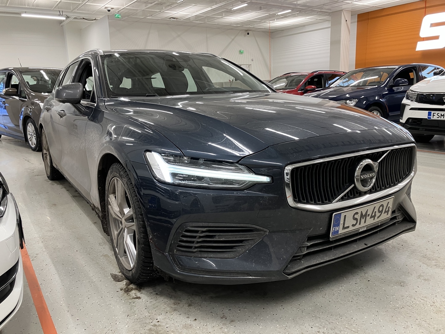 VOLVO V60 2020
