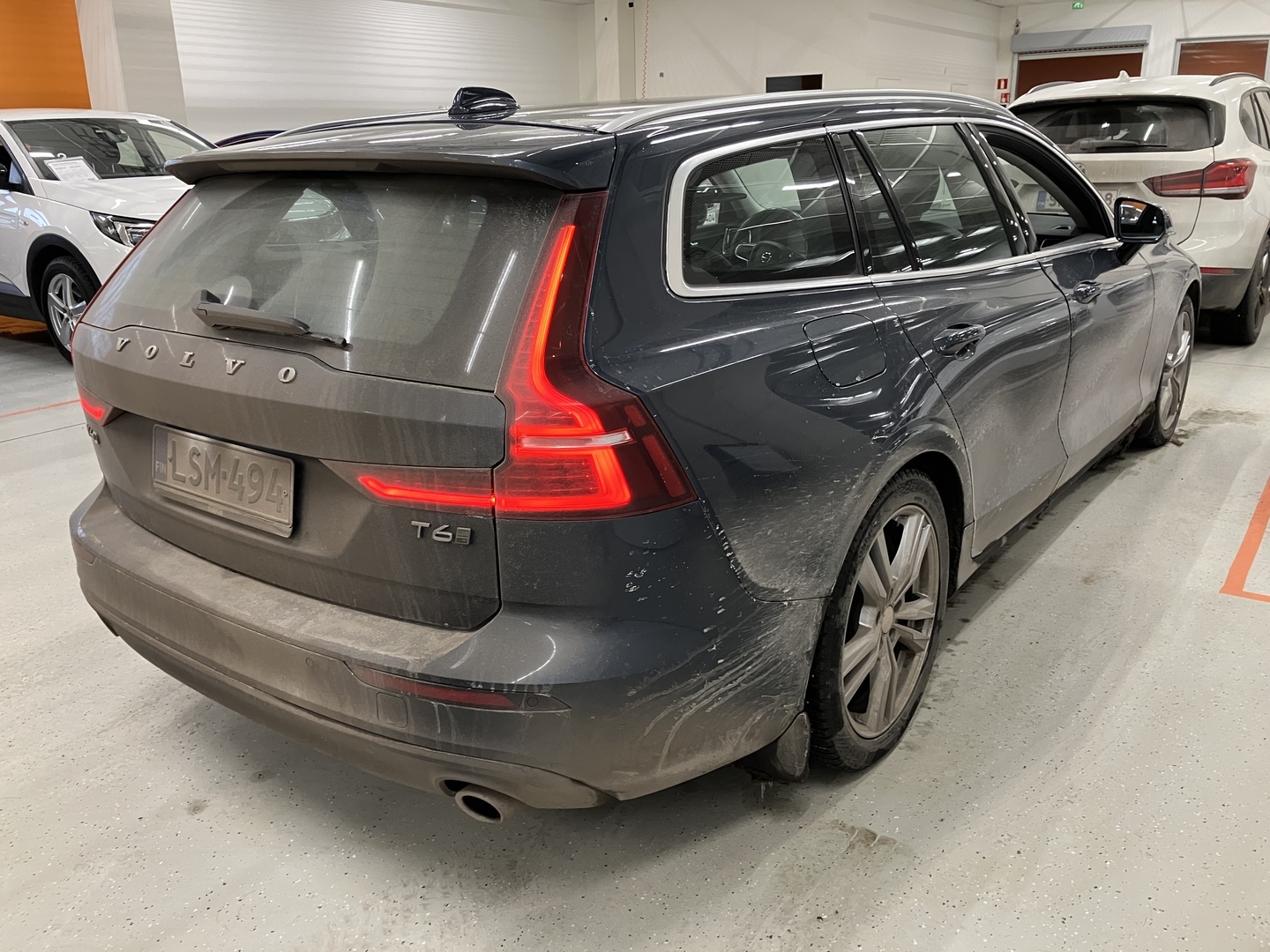VOLVO V60 2020