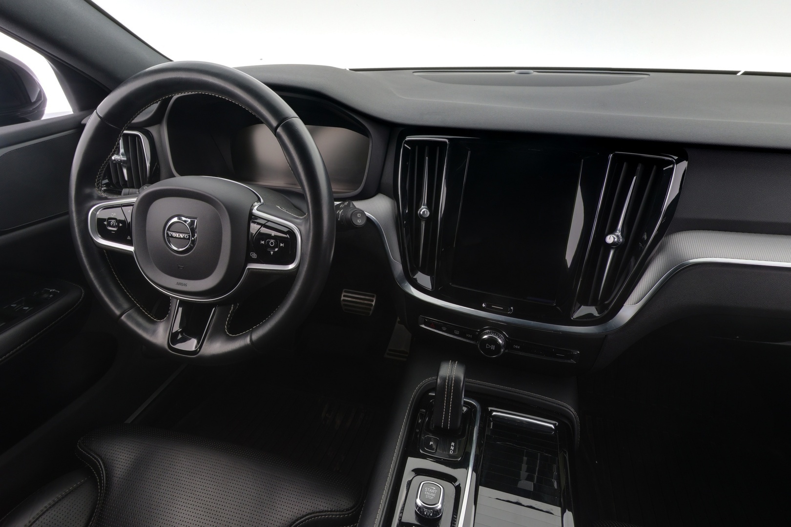 VOLVO V60 2021