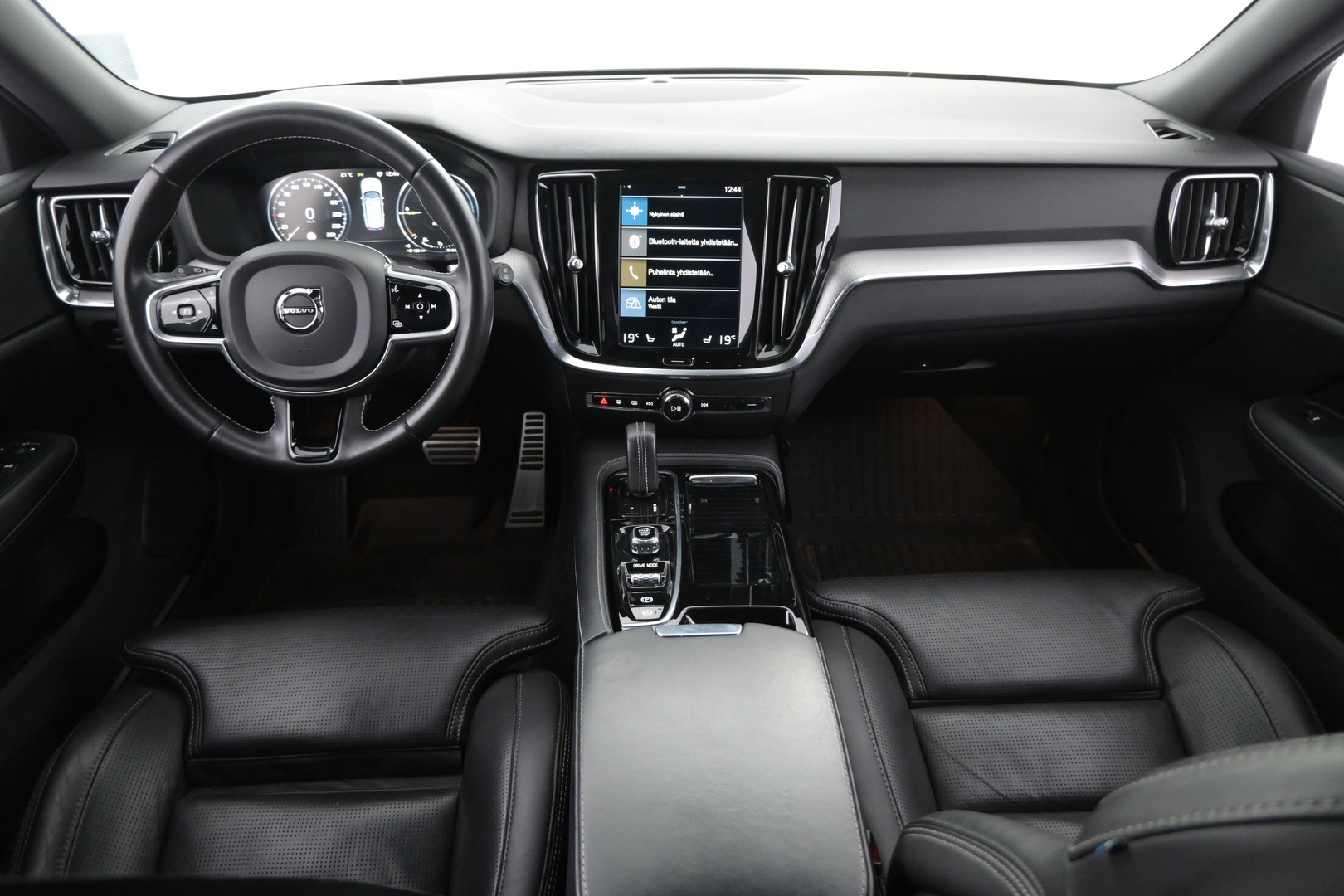 VOLVO V60 2021