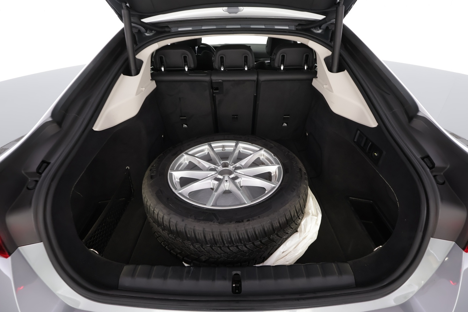 BMW i4 2023