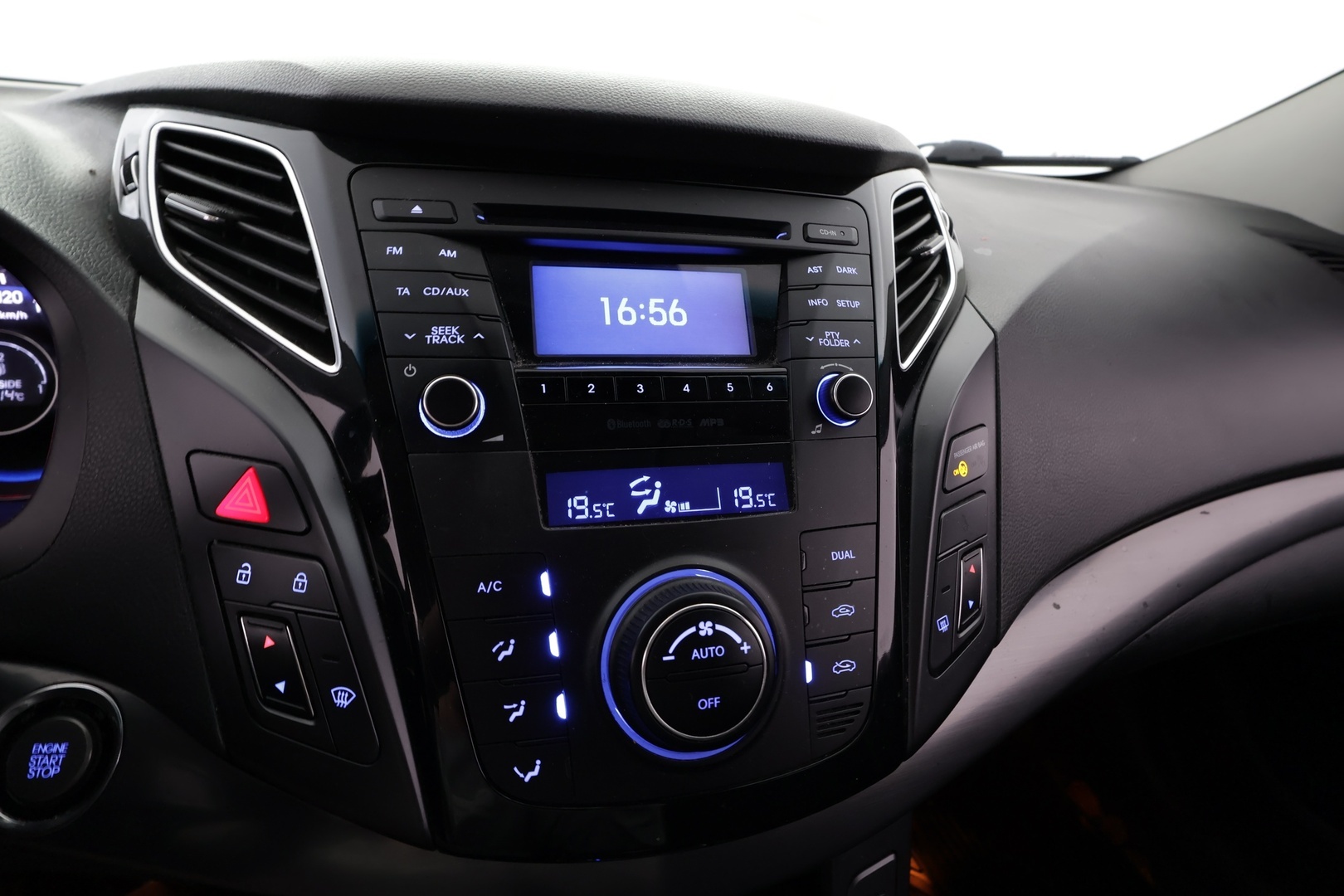 HYUNDAI i40 2012