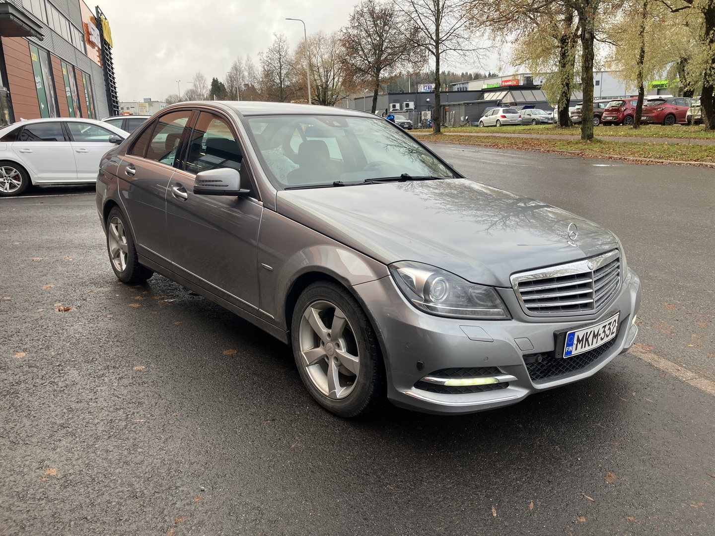 MERCEDES-BENZ C 2012