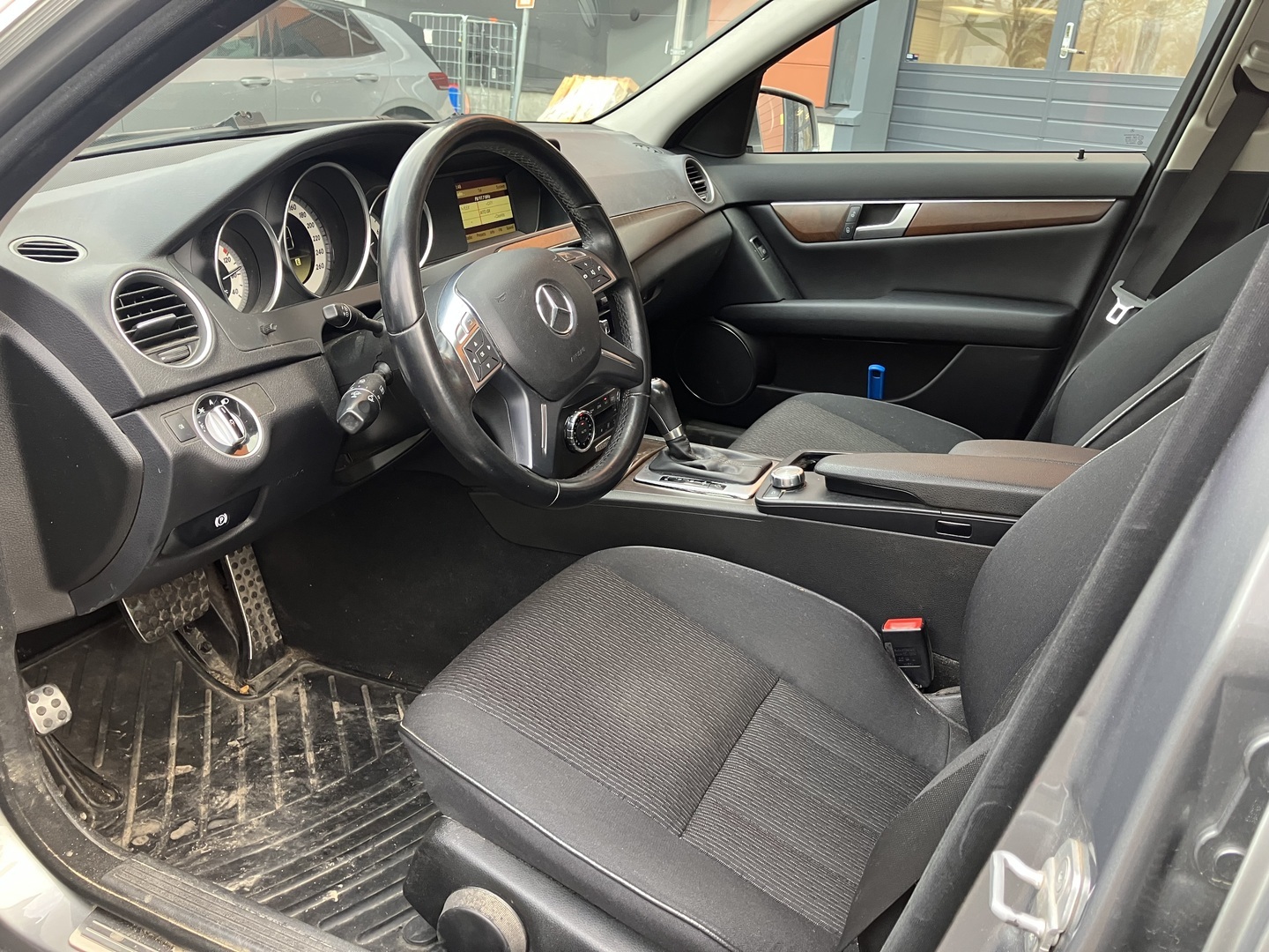 MERCEDES-BENZ C 2012