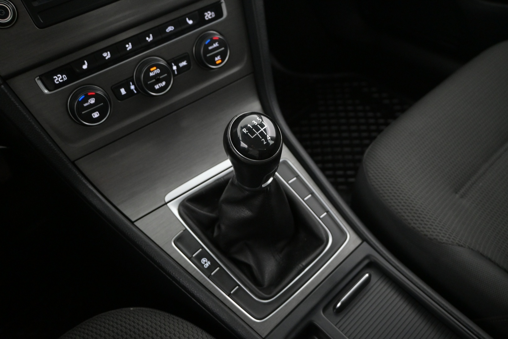 VOLKSWAGEN Golf 2013