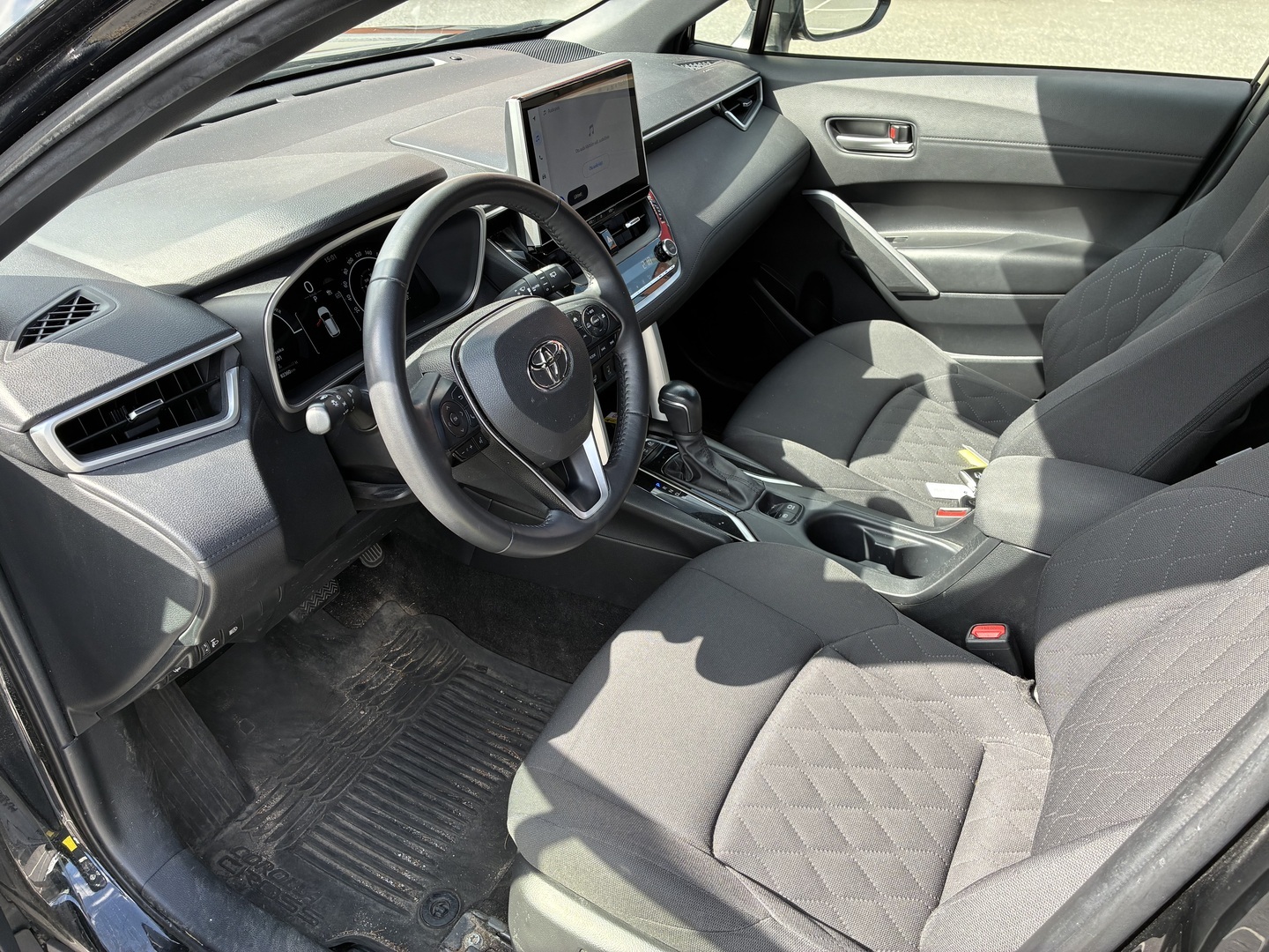 TOYOTA Corolla Cross 2023