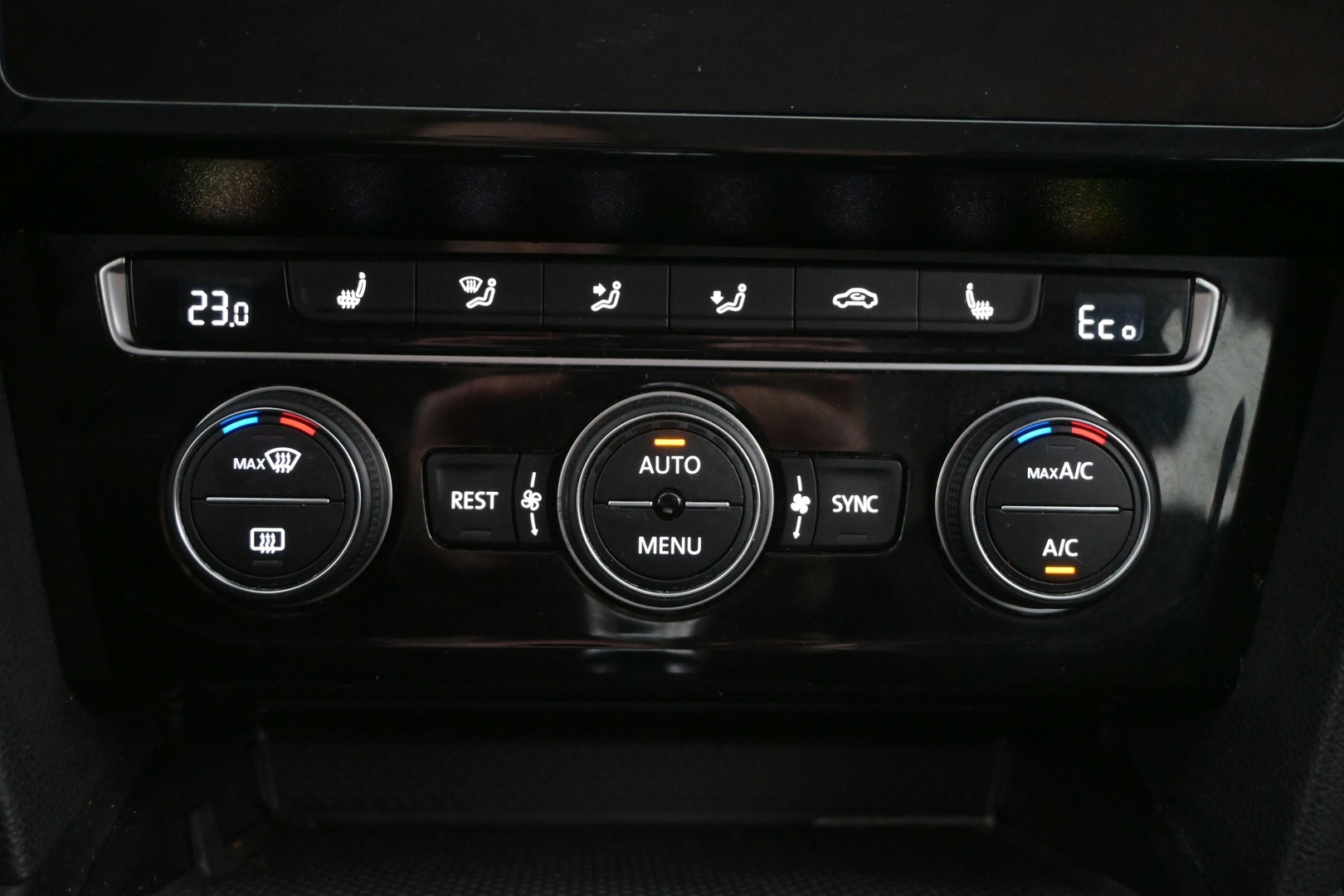 VOLKSWAGEN Passat 2020