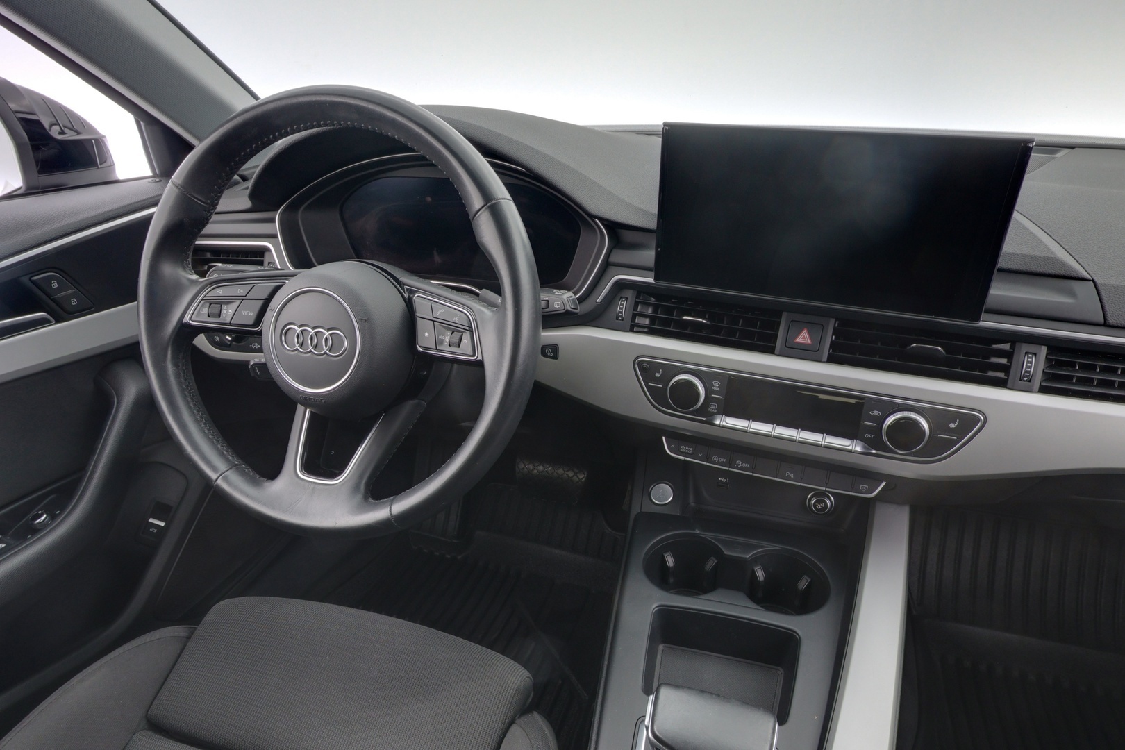 AUDI A4 2020