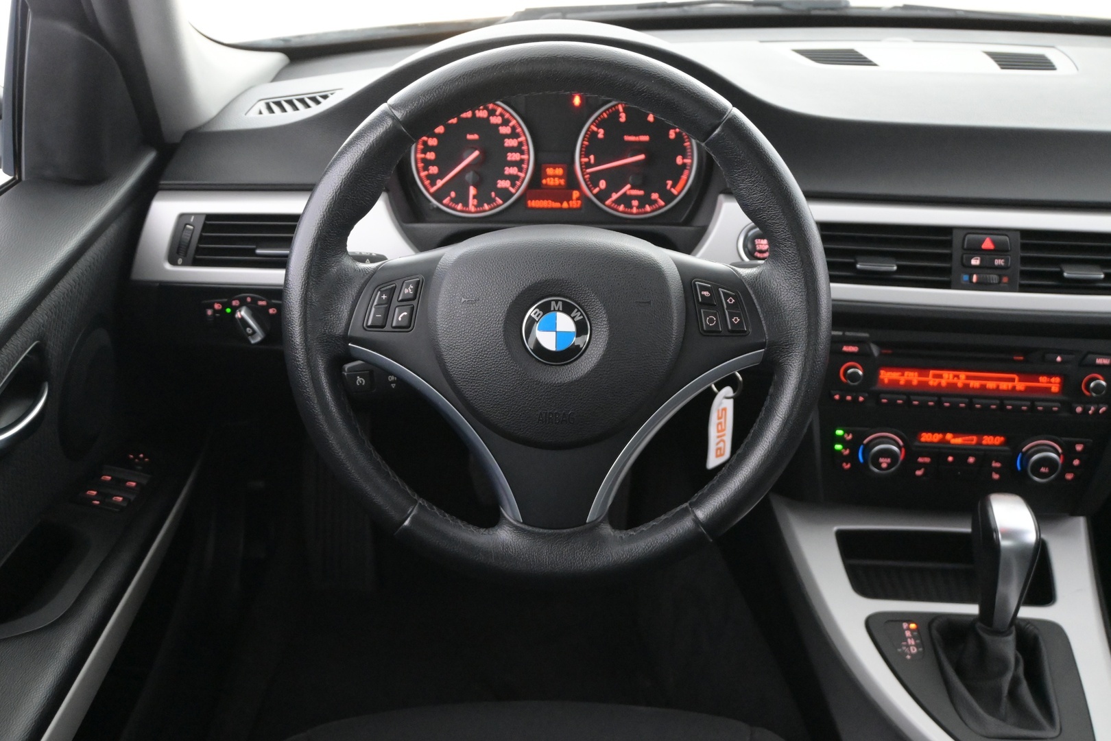 BMW 318 2010