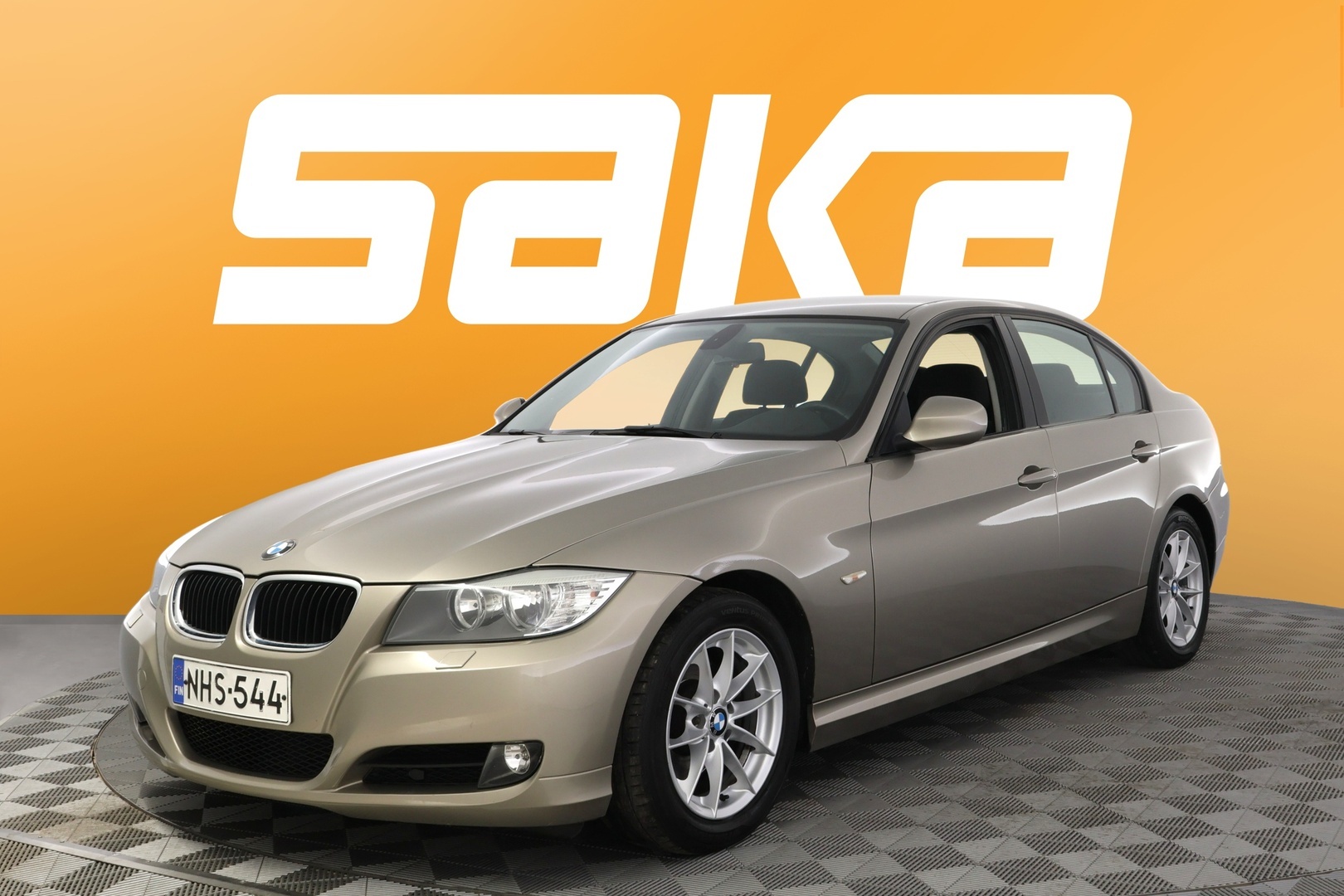 BMW 318 2010