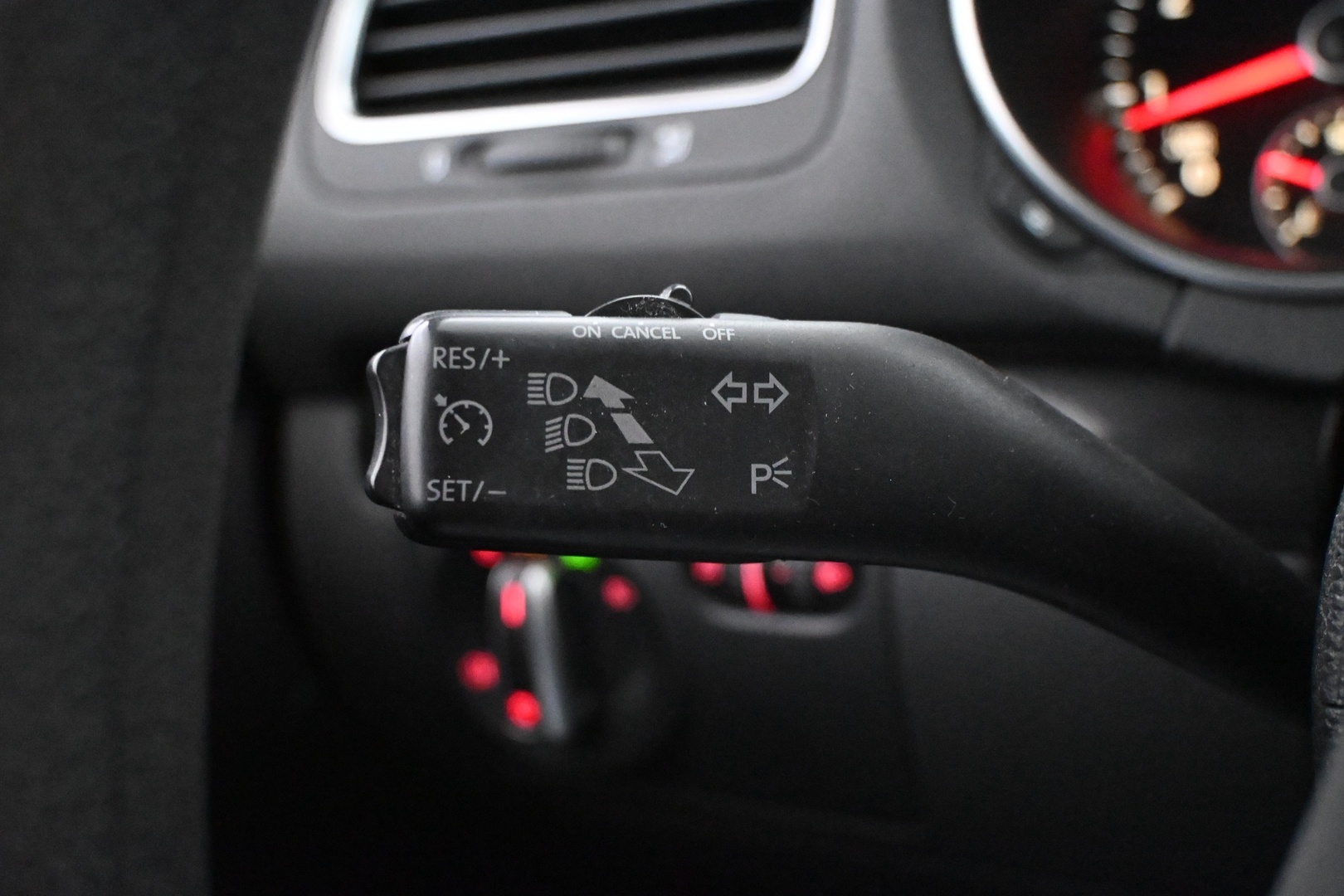 VOLKSWAGEN Golf 2010