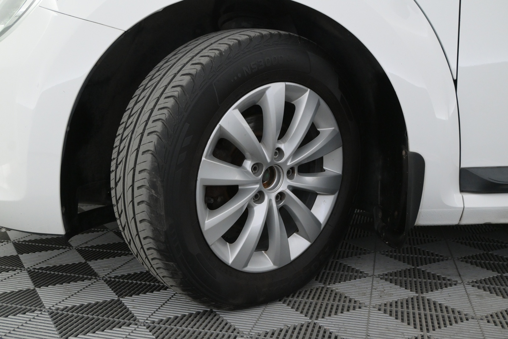 VOLKSWAGEN Beetle 2012