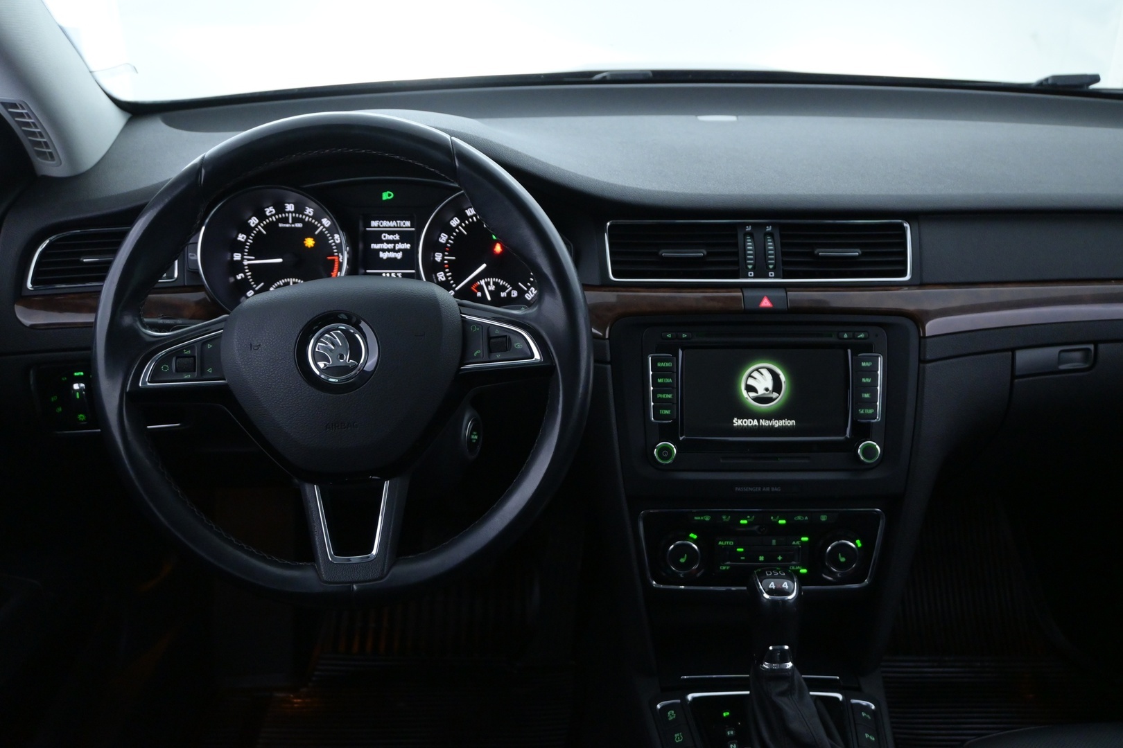 SKODA Superb 2015