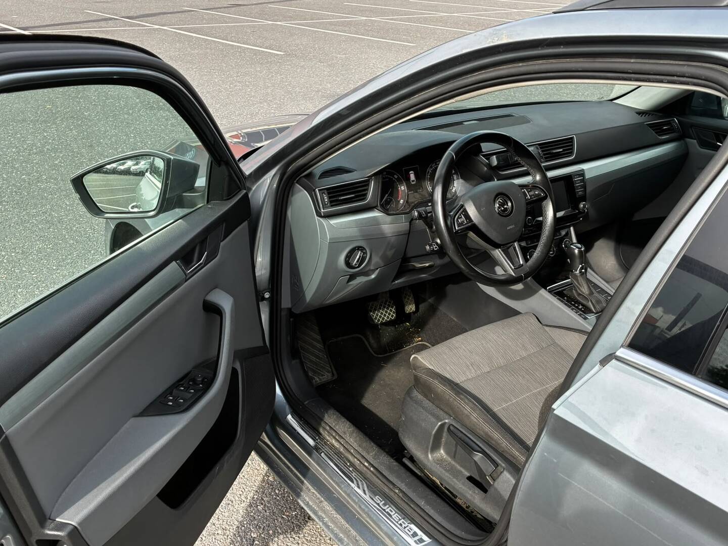 SKODA Superb 2016