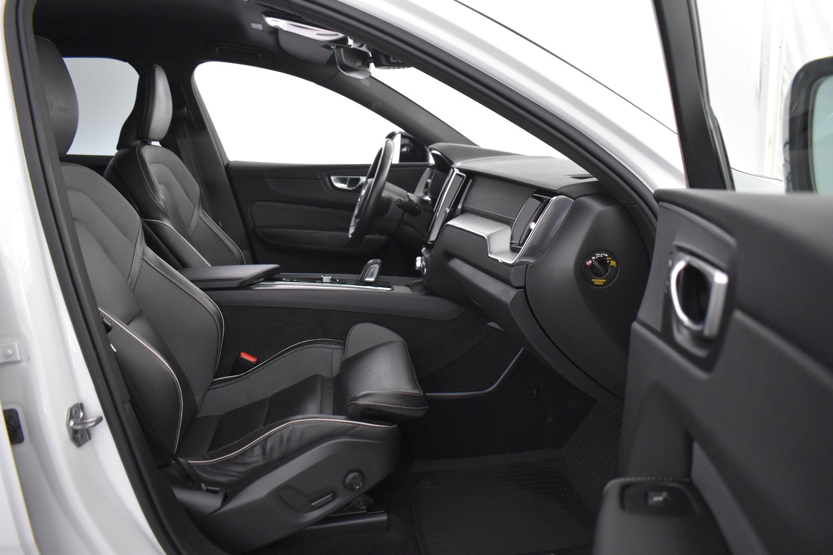 VOLVO XC60 2020