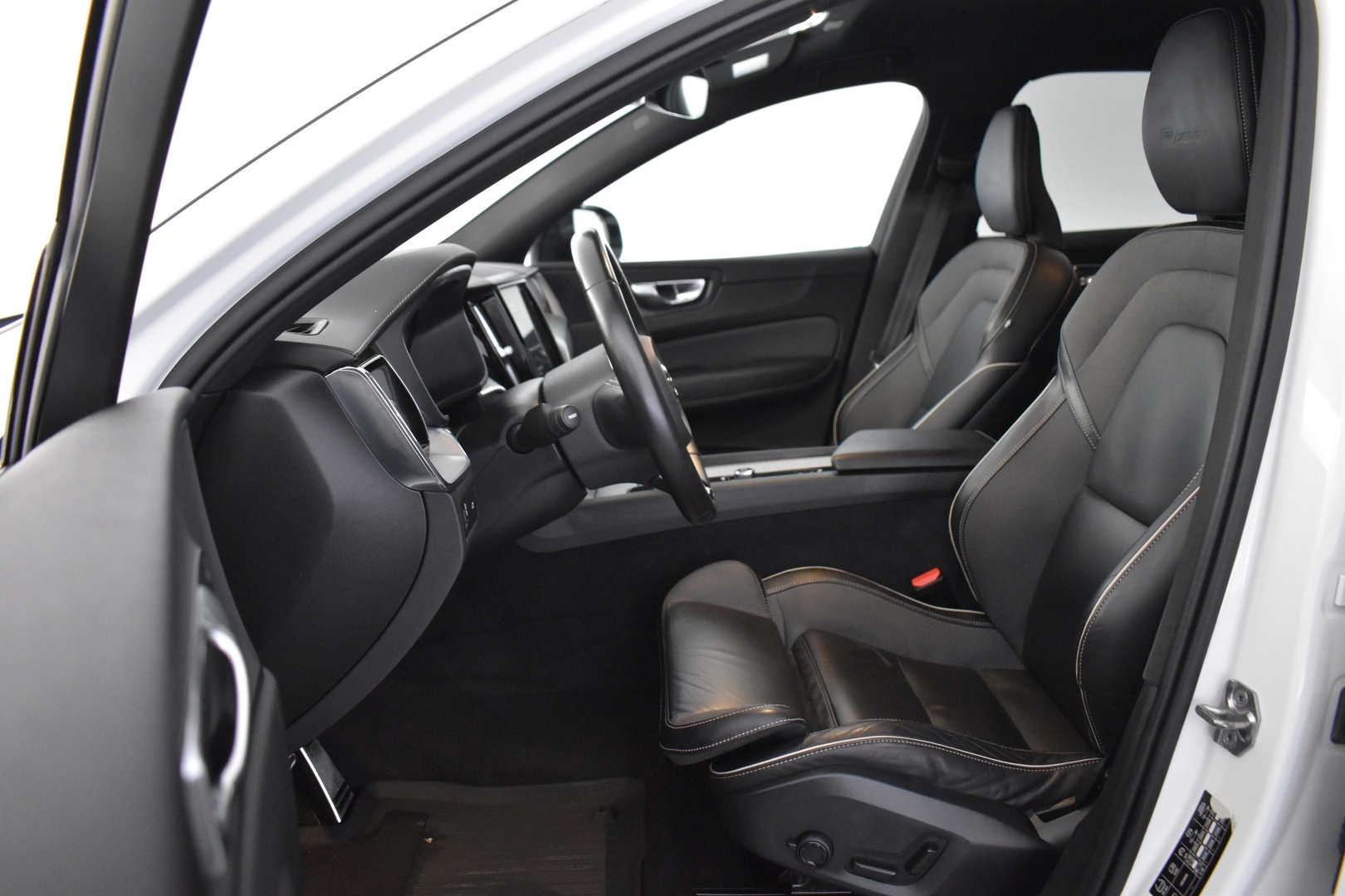 VOLVO XC60 2020