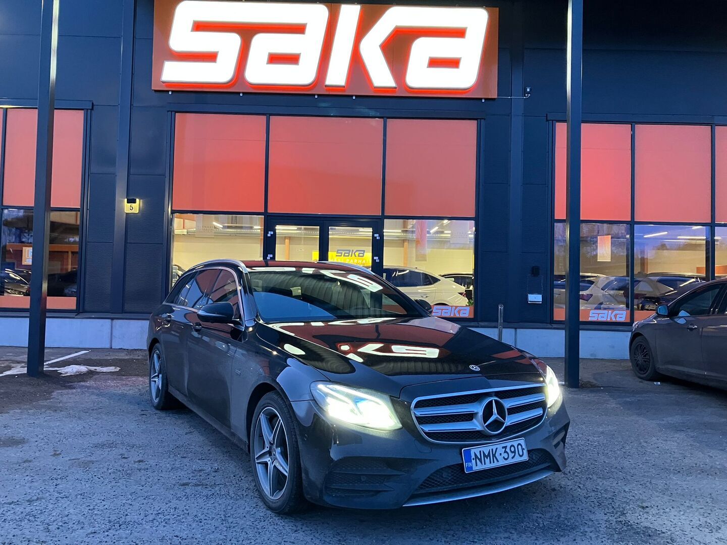 MERCEDES-BENZ E 2020