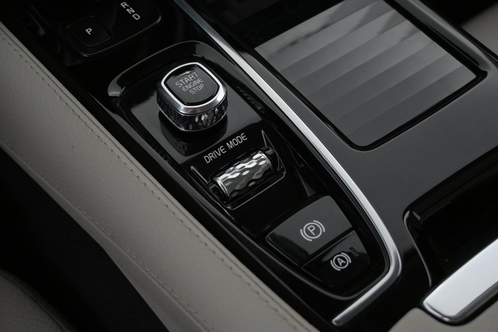 VOLVO V90 2021