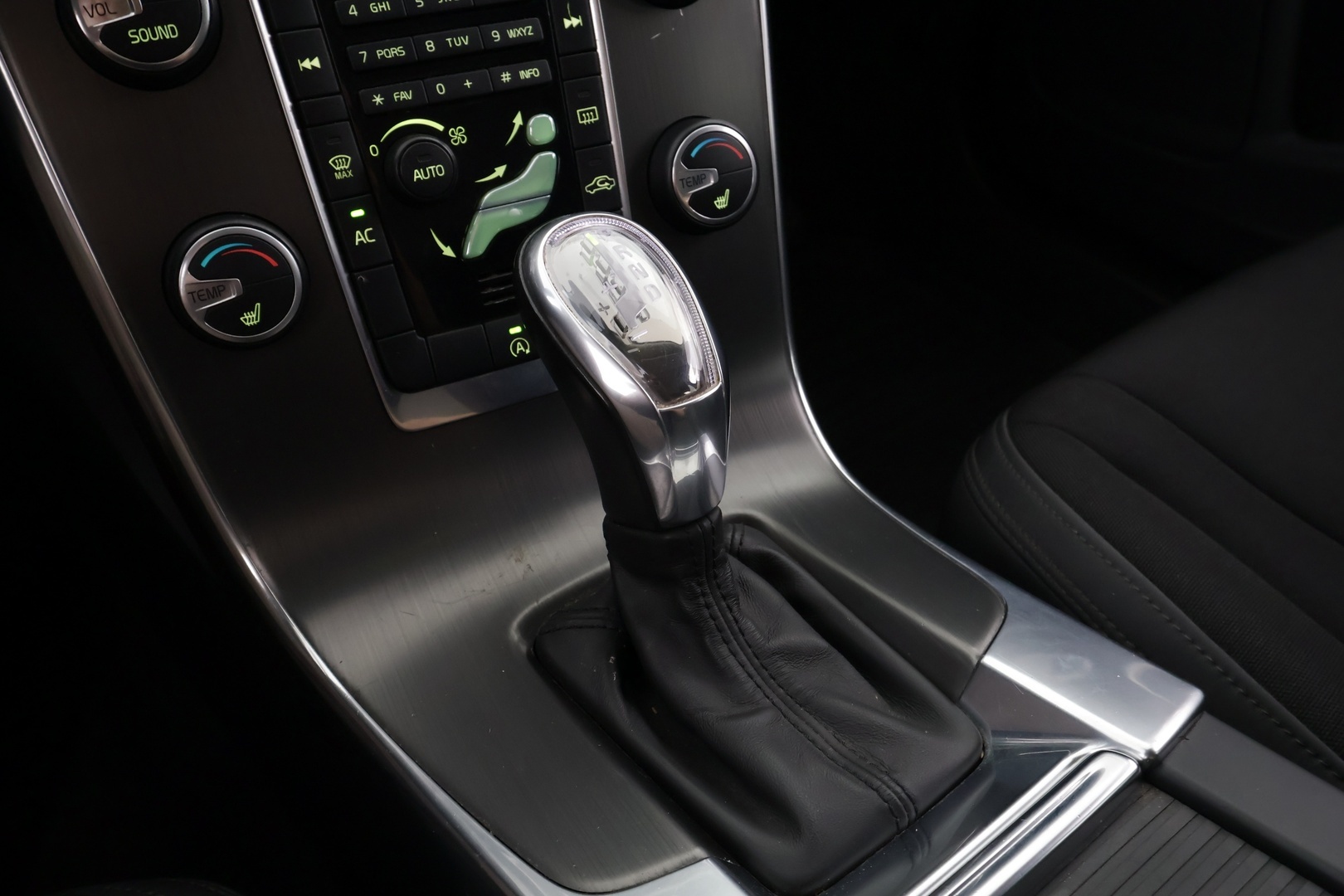 VOLVO V60 2013