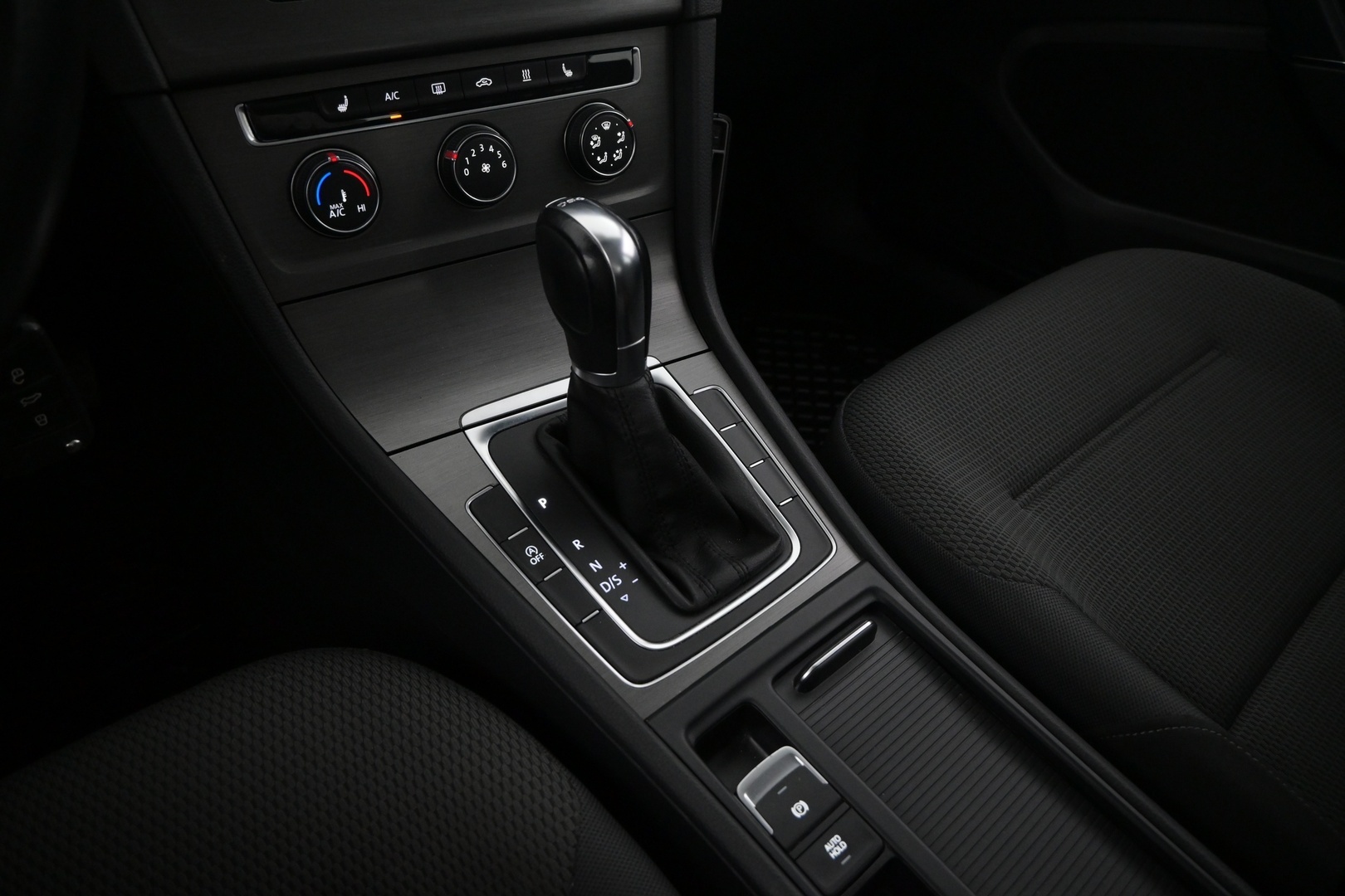 VOLKSWAGEN Golf 2013