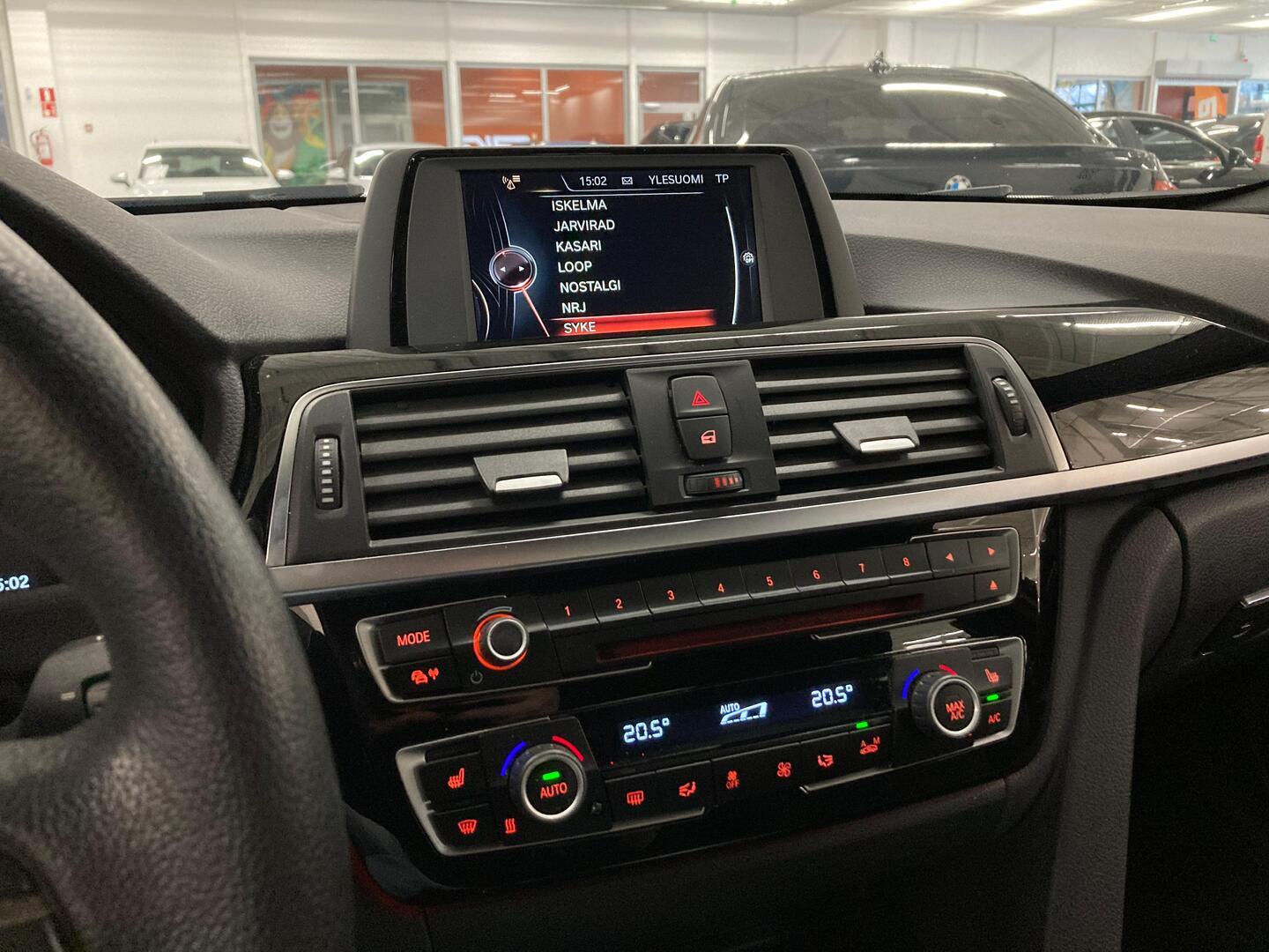 BMW 320 2017