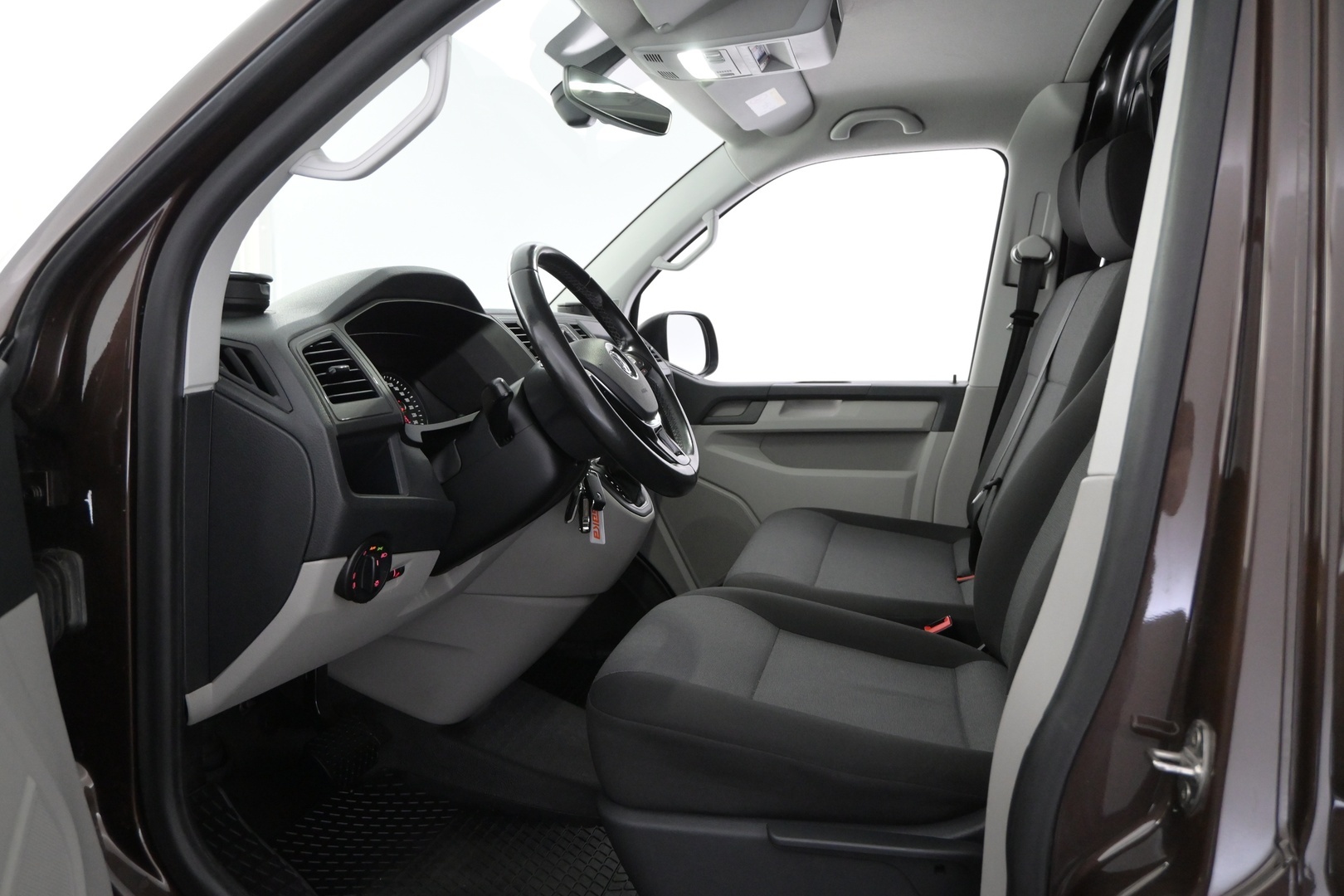 VOLKSWAGEN Transporter 2017