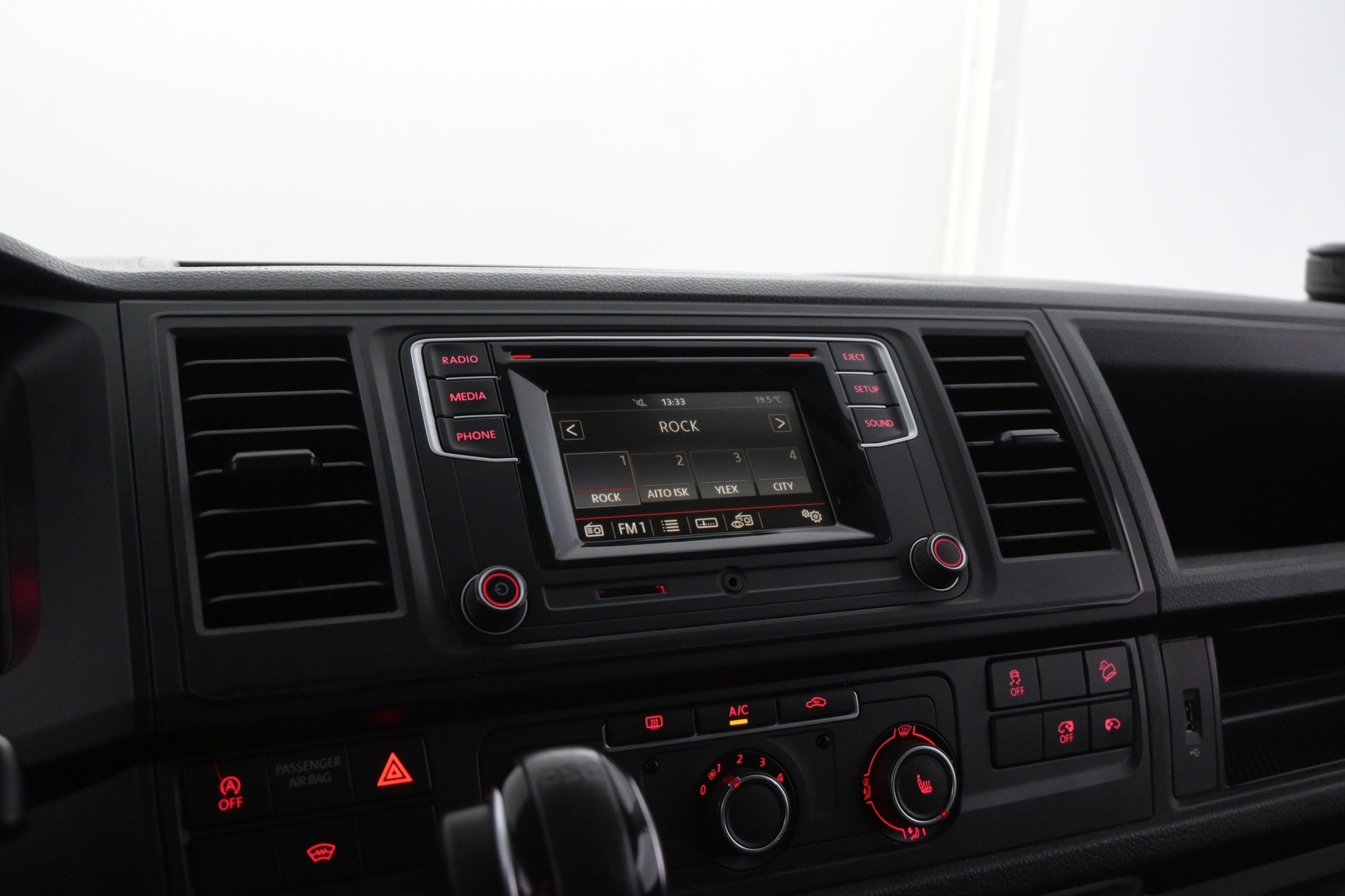 VOLKSWAGEN Transporter 2017