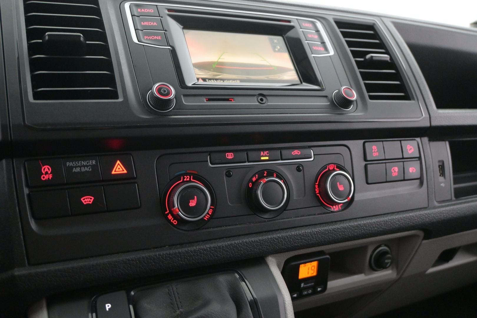 VOLKSWAGEN Transporter 2017
