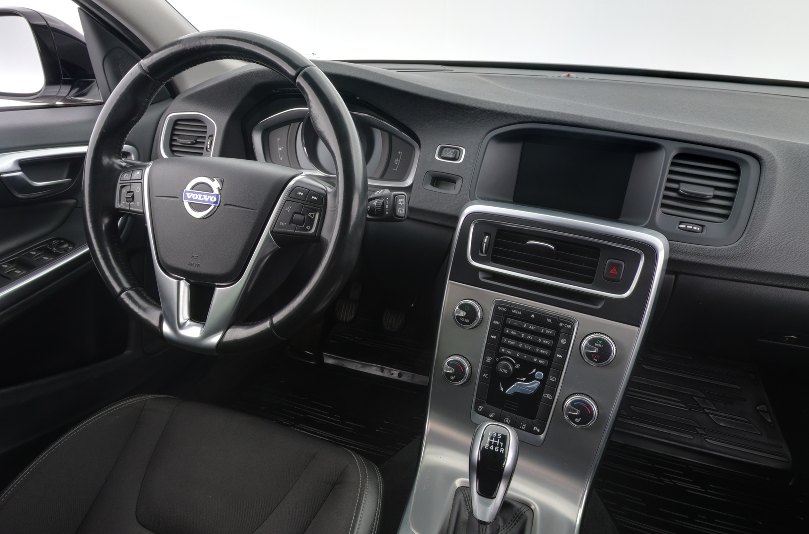 VOLVO V60 Cross Country 2017