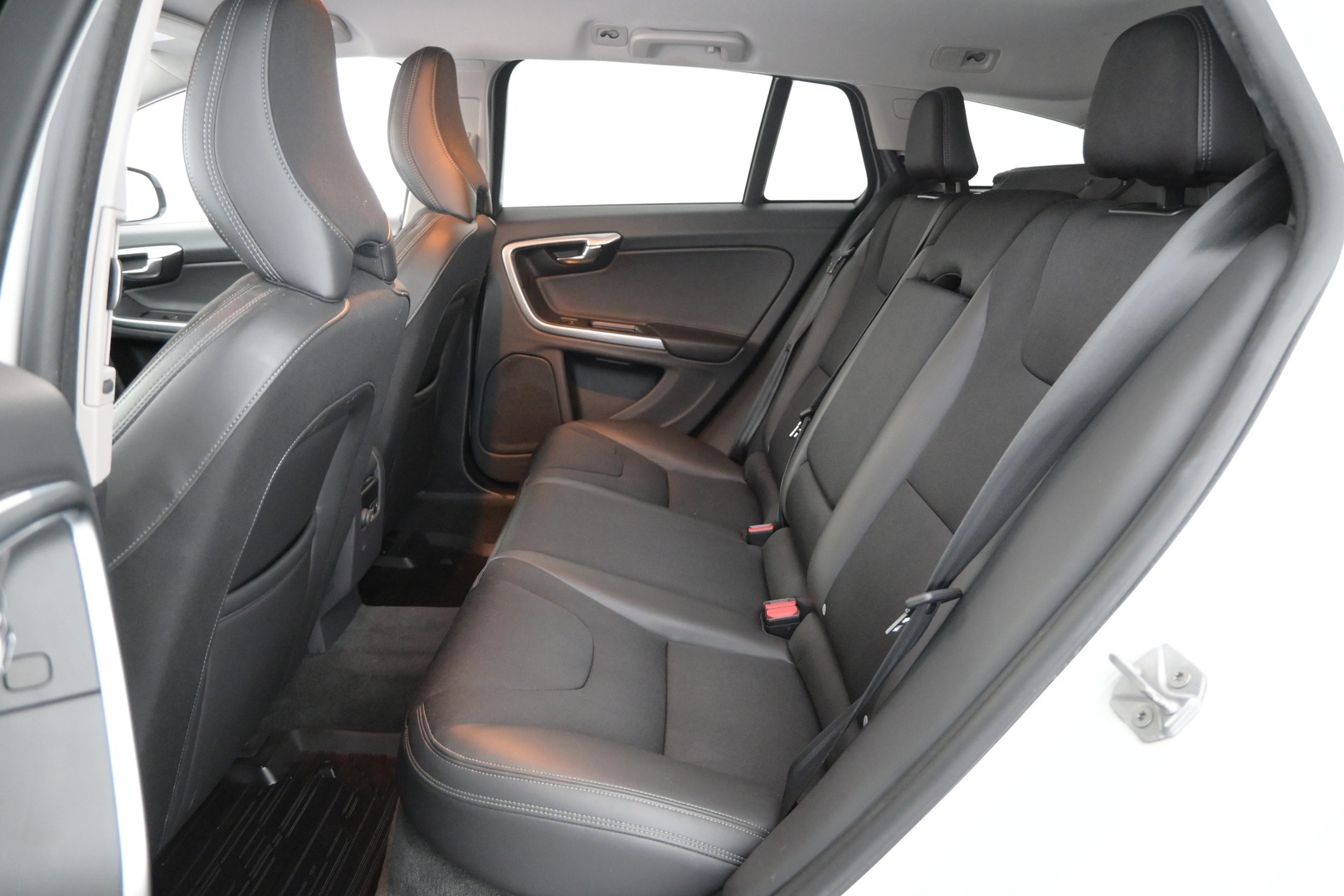 VOLVO V60 Cross Country 2017