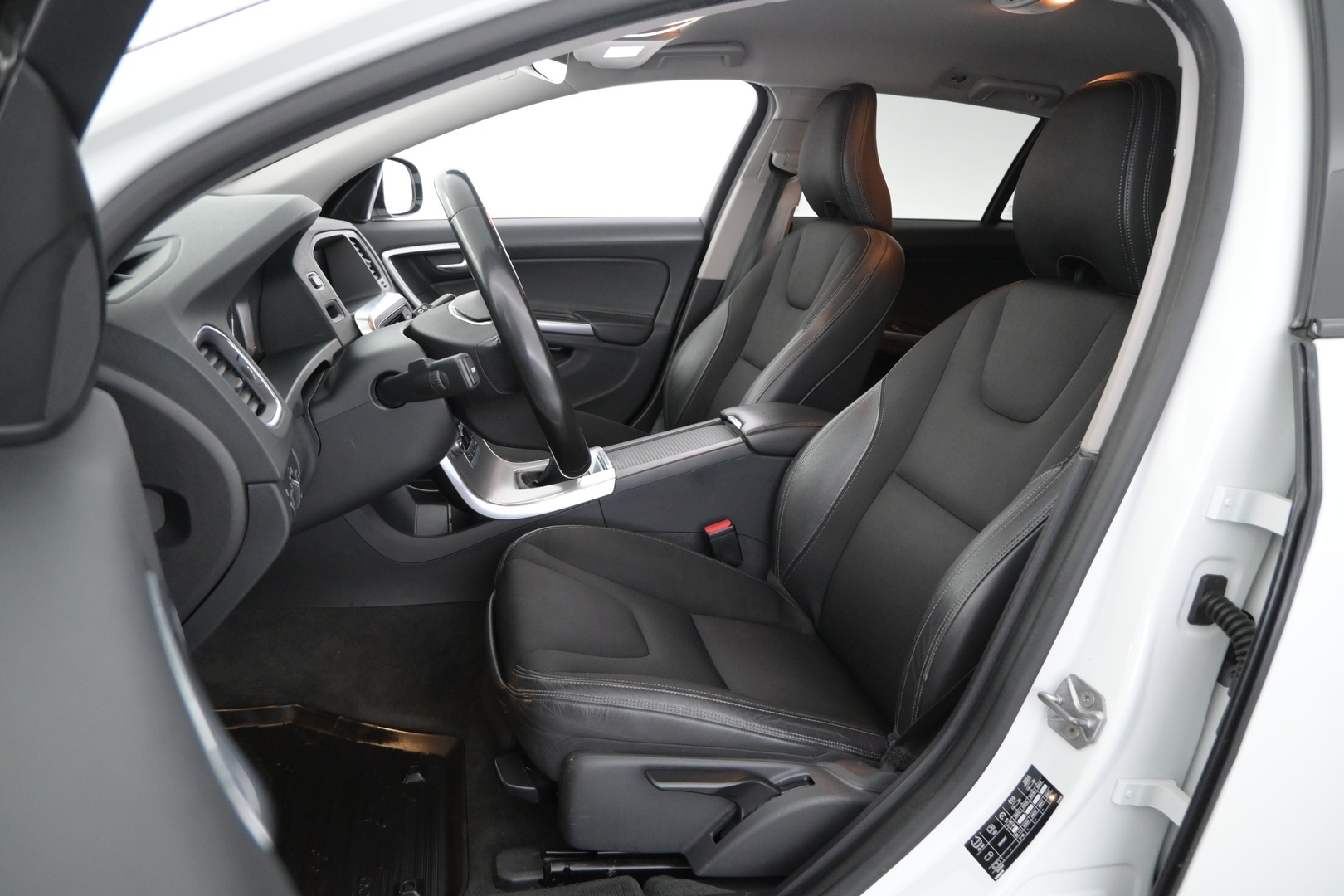 VOLVO V60 Cross Country 2017