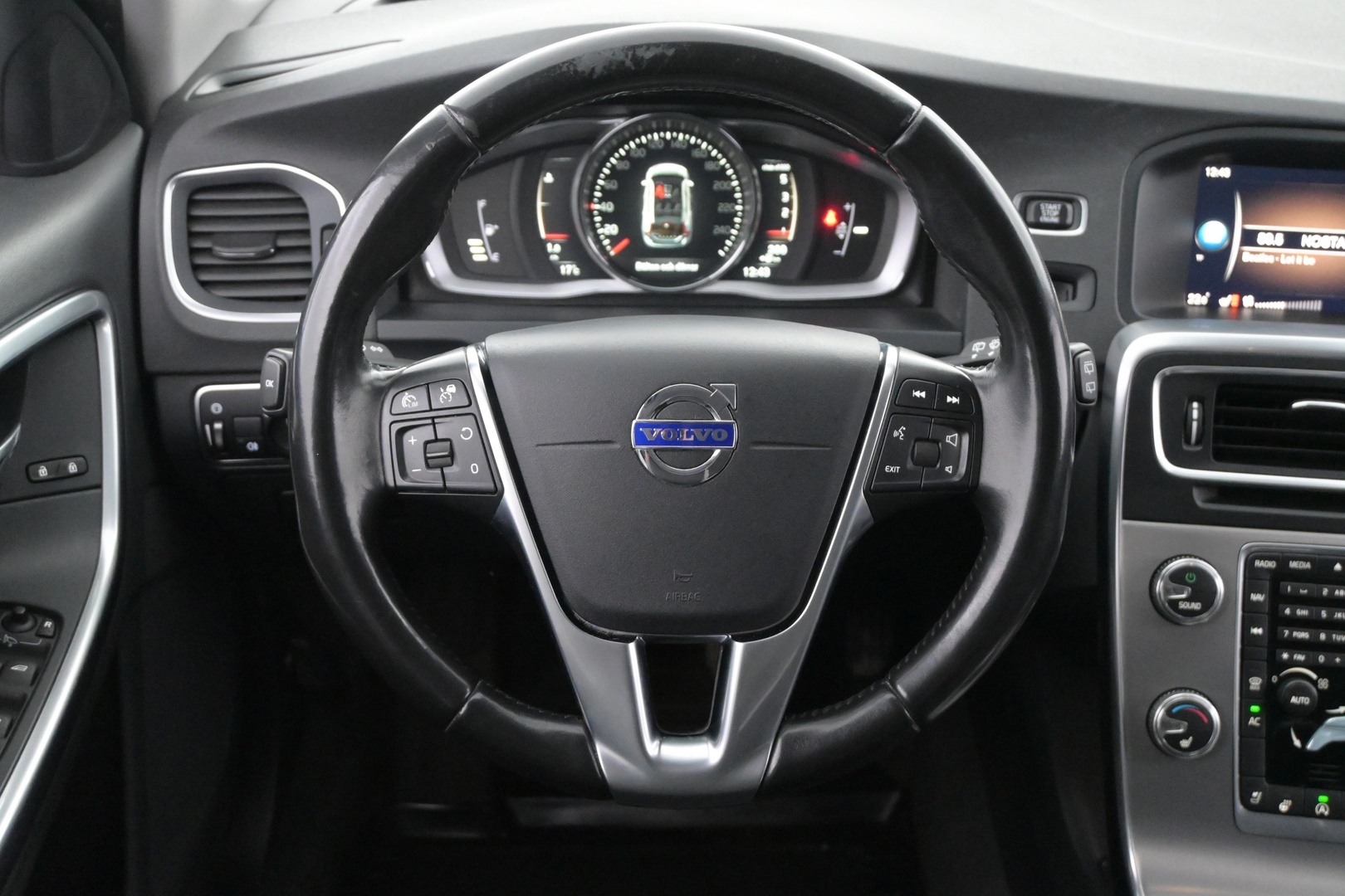 VOLVO V60 Cross Country 2017