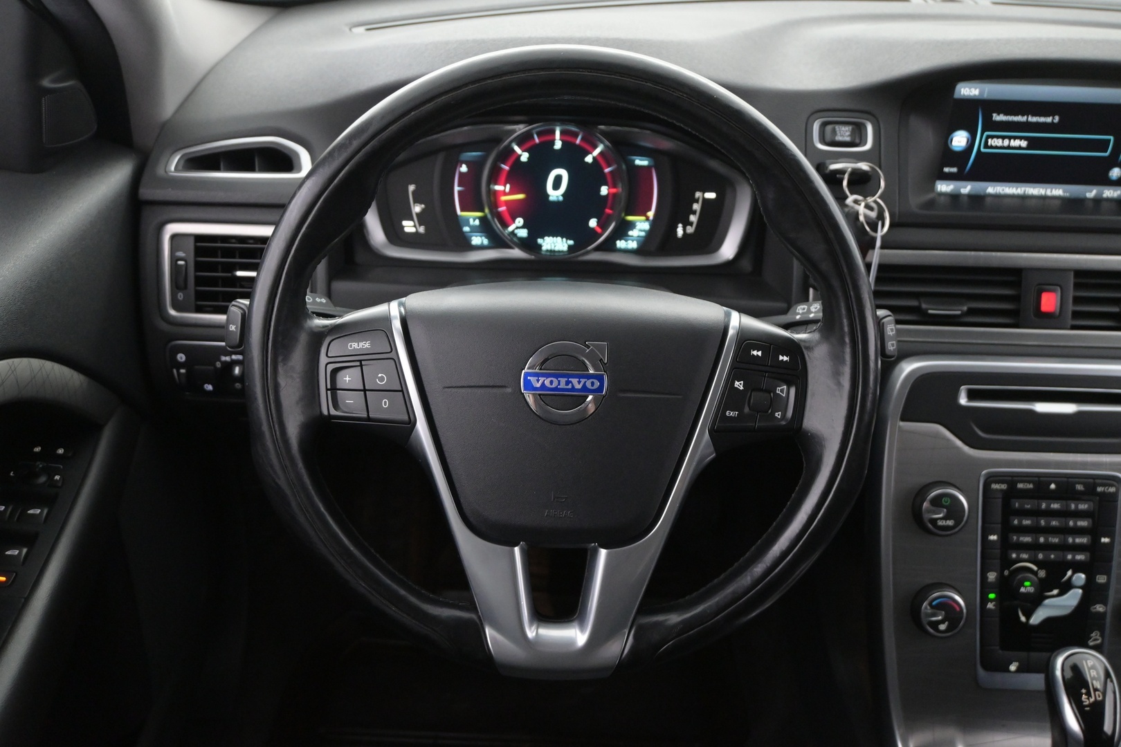 VOLVO XC70 2014