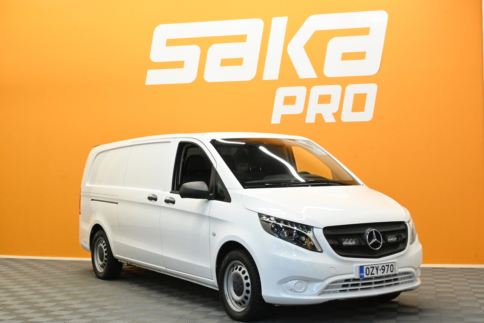 MERCEDES-BENZ Vito 2023