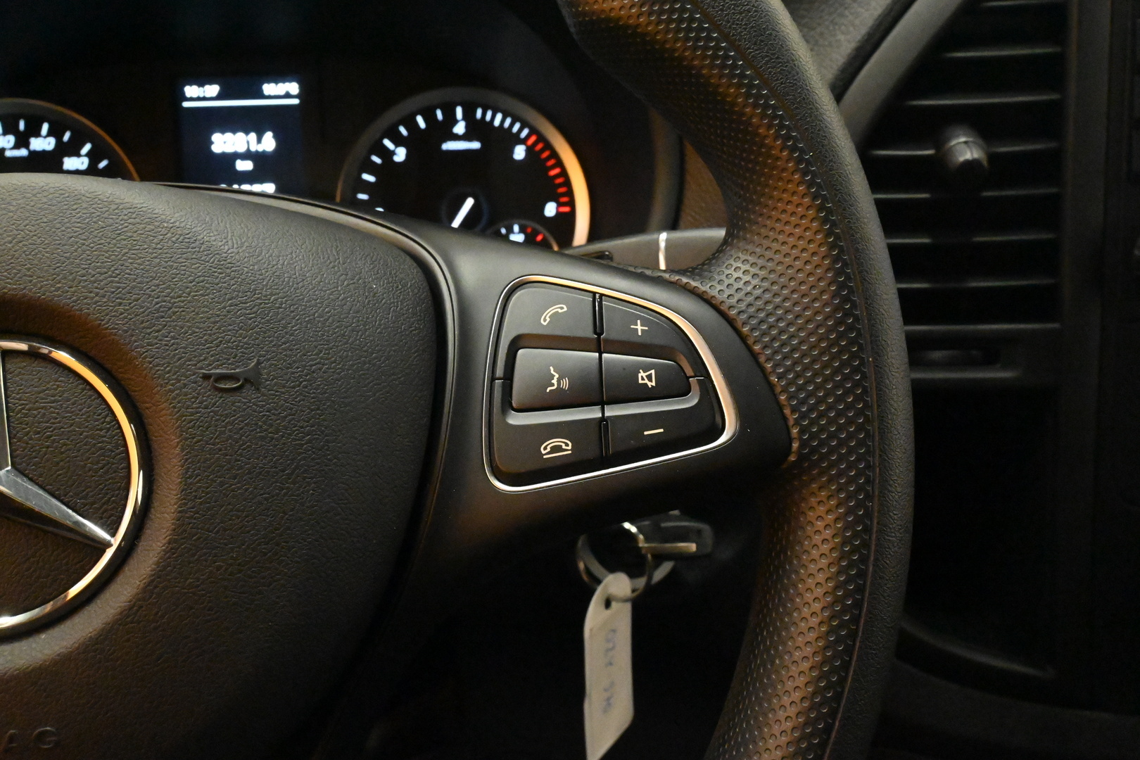 MERCEDES-BENZ Vito 2023