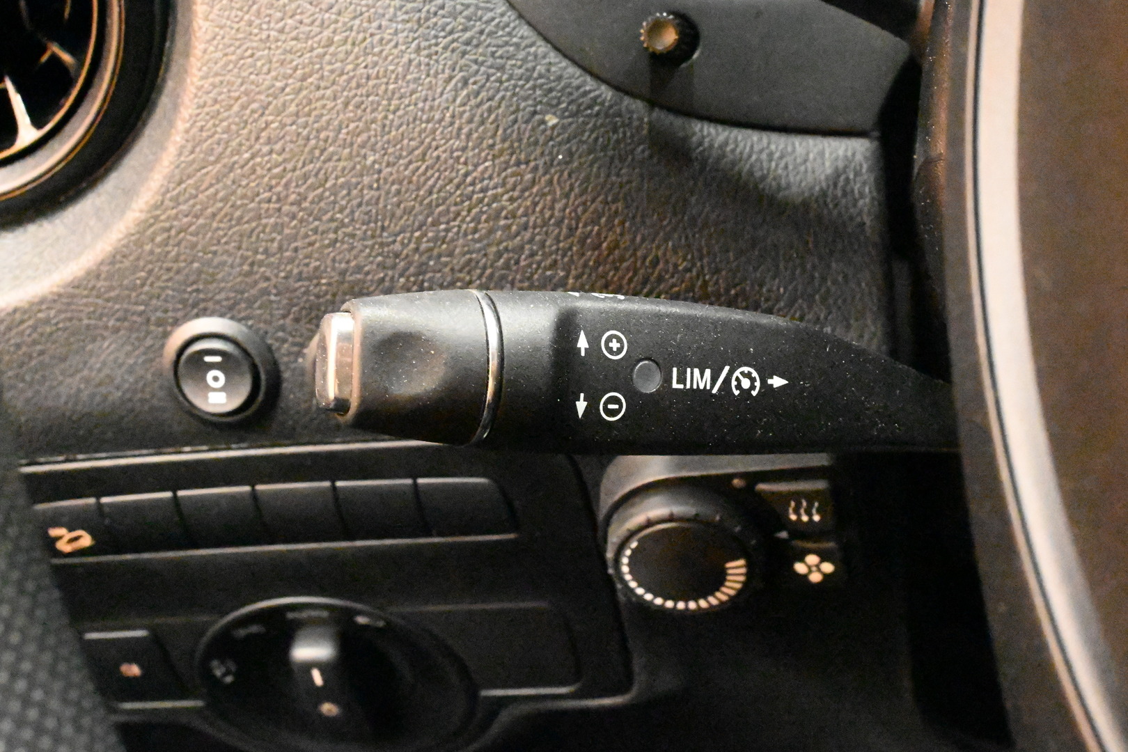 MERCEDES-BENZ Vito 2023