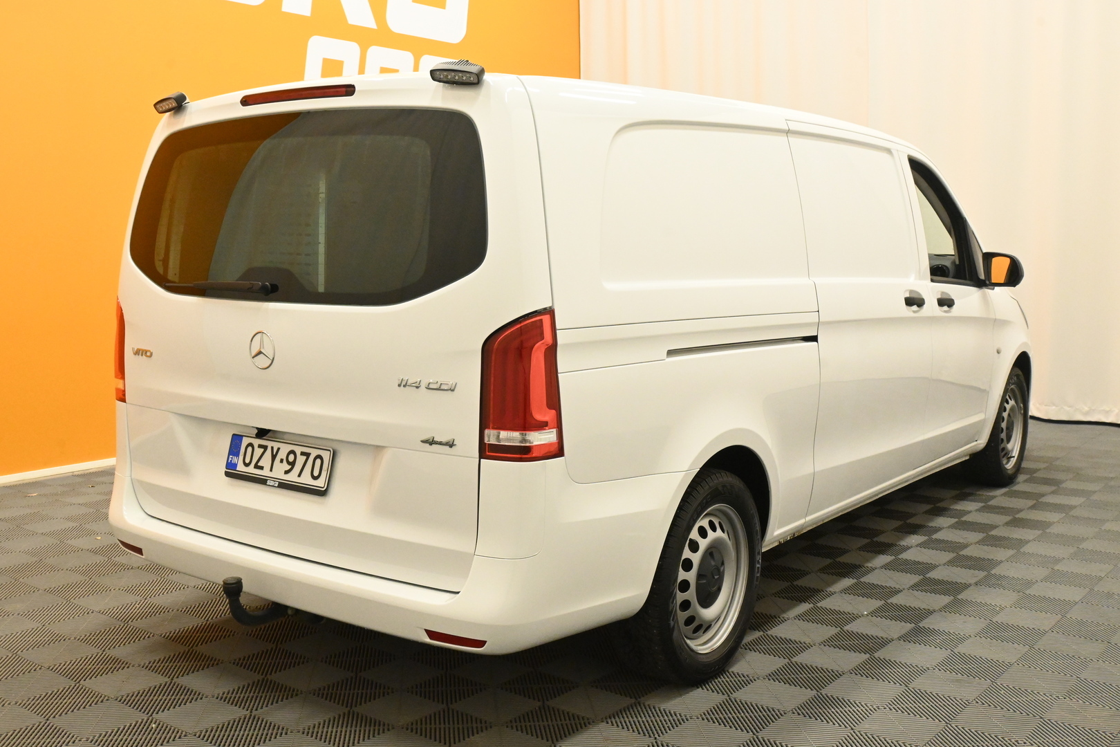 MERCEDES-BENZ Vito 2023