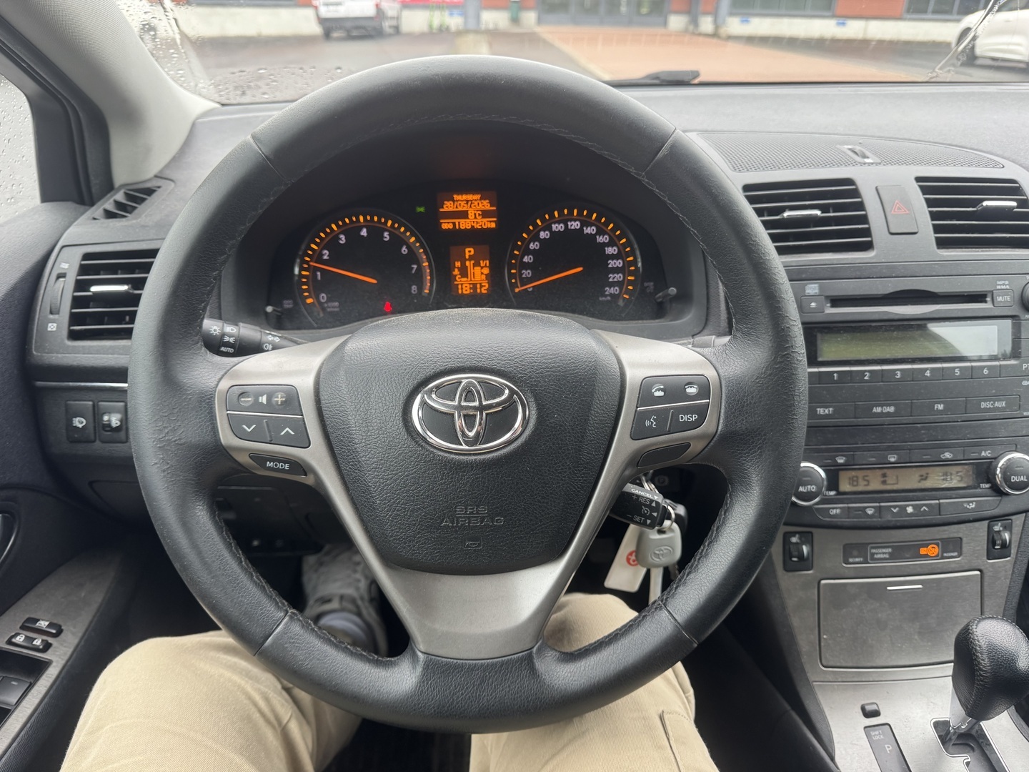 TOYOTA Avensis 2010