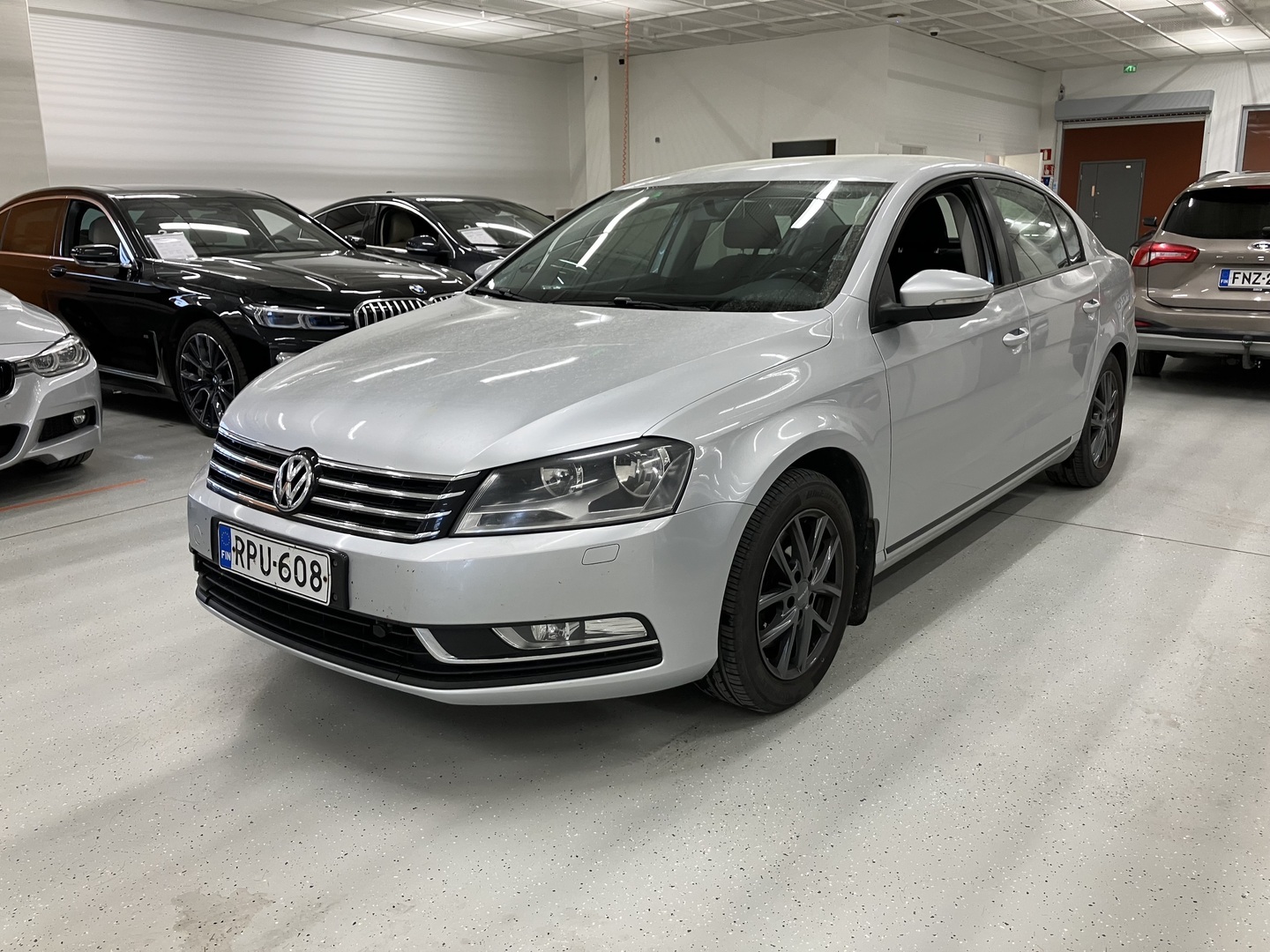 VOLKSWAGEN Passat 2012