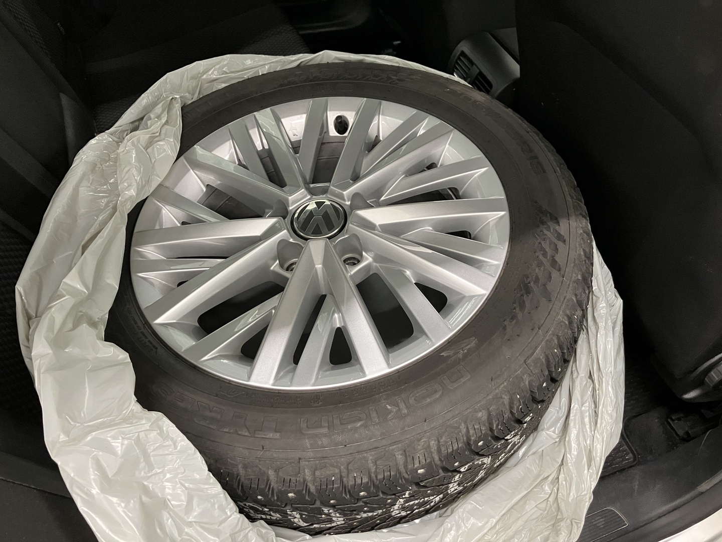 VOLKSWAGEN Passat 2012