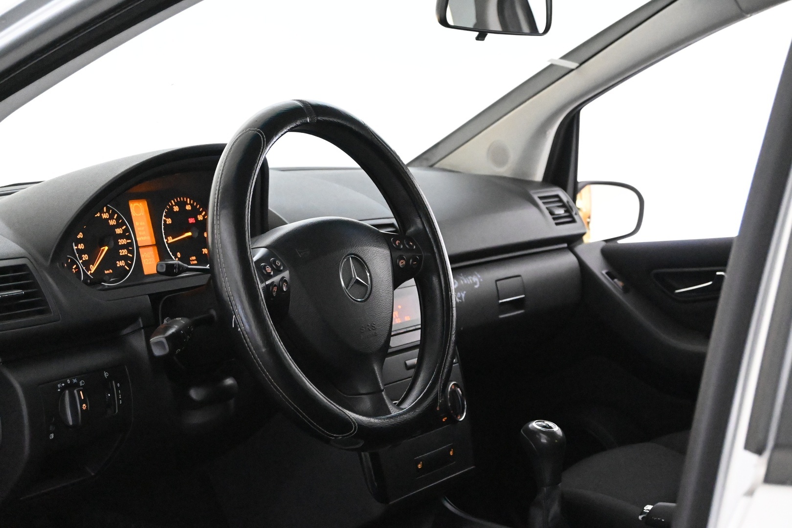MERCEDES-BENZ A 2005