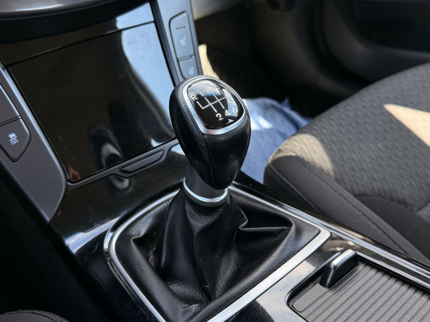 HYUNDAI I40 2015
