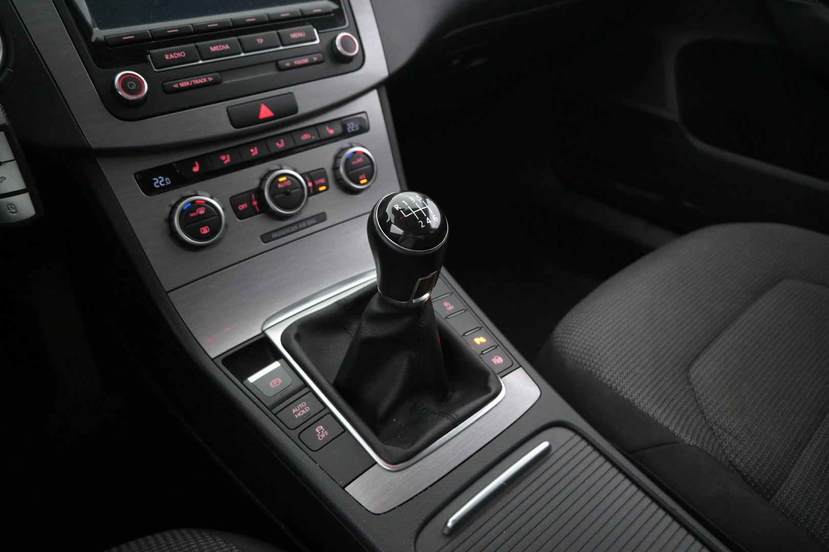 VOLKSWAGEN Passat 2014