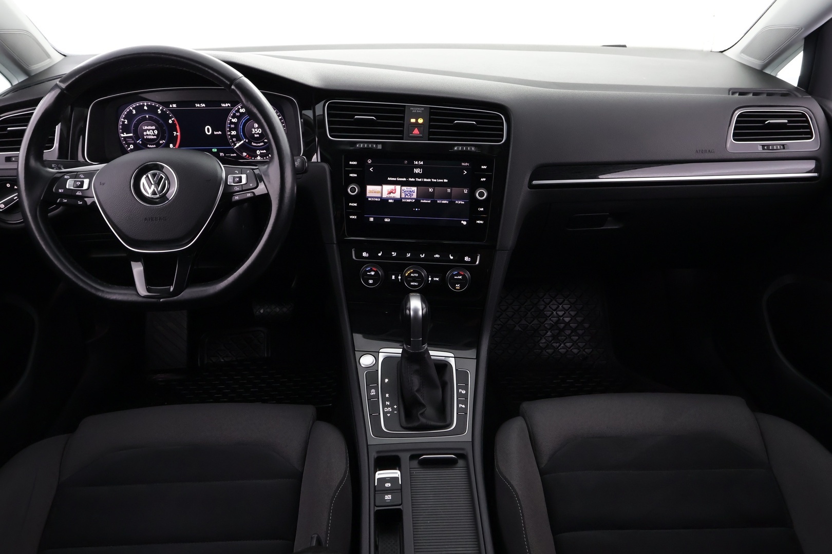 VOLKSWAGEN Golf 2018